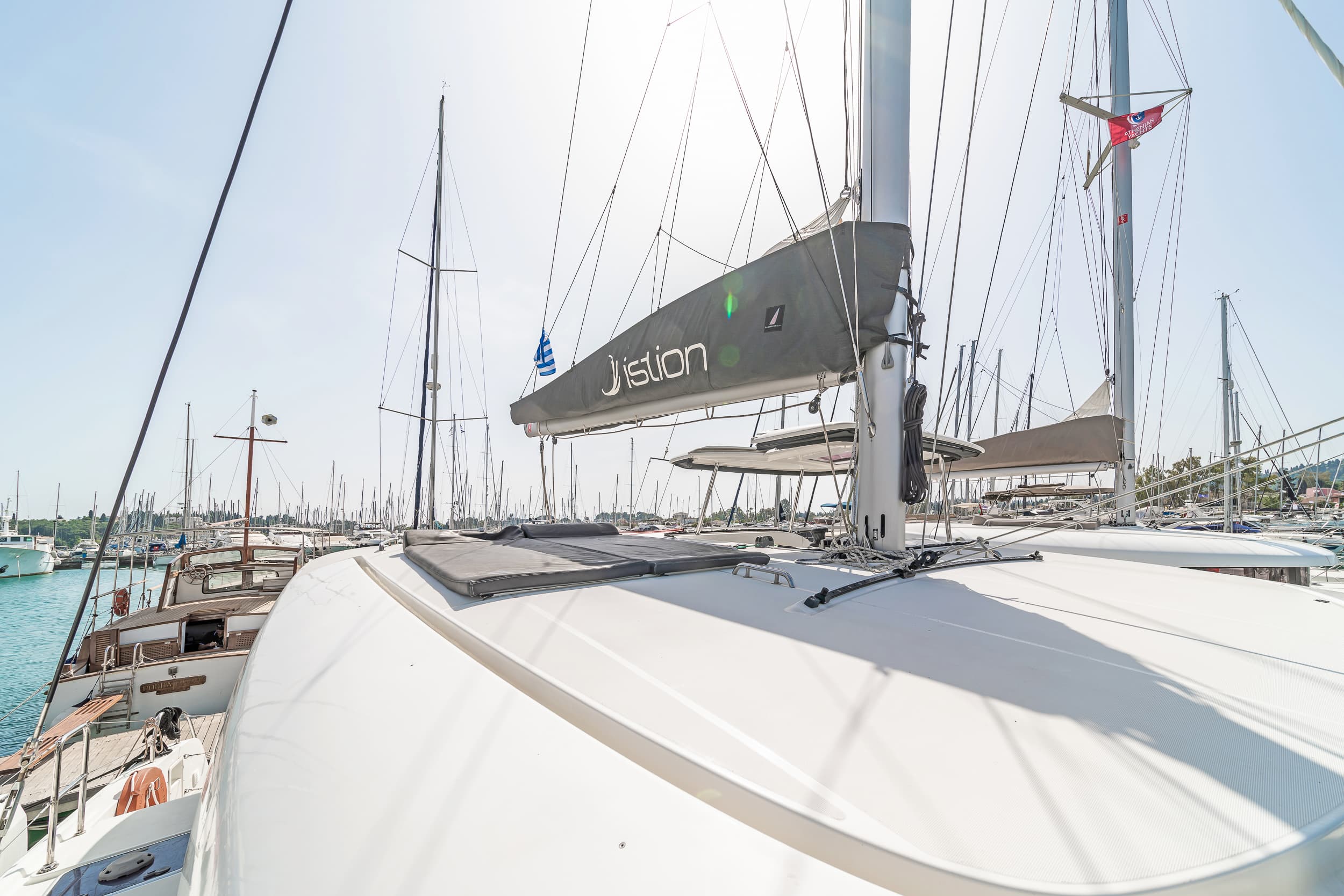 Lagoon 42 - photo 15