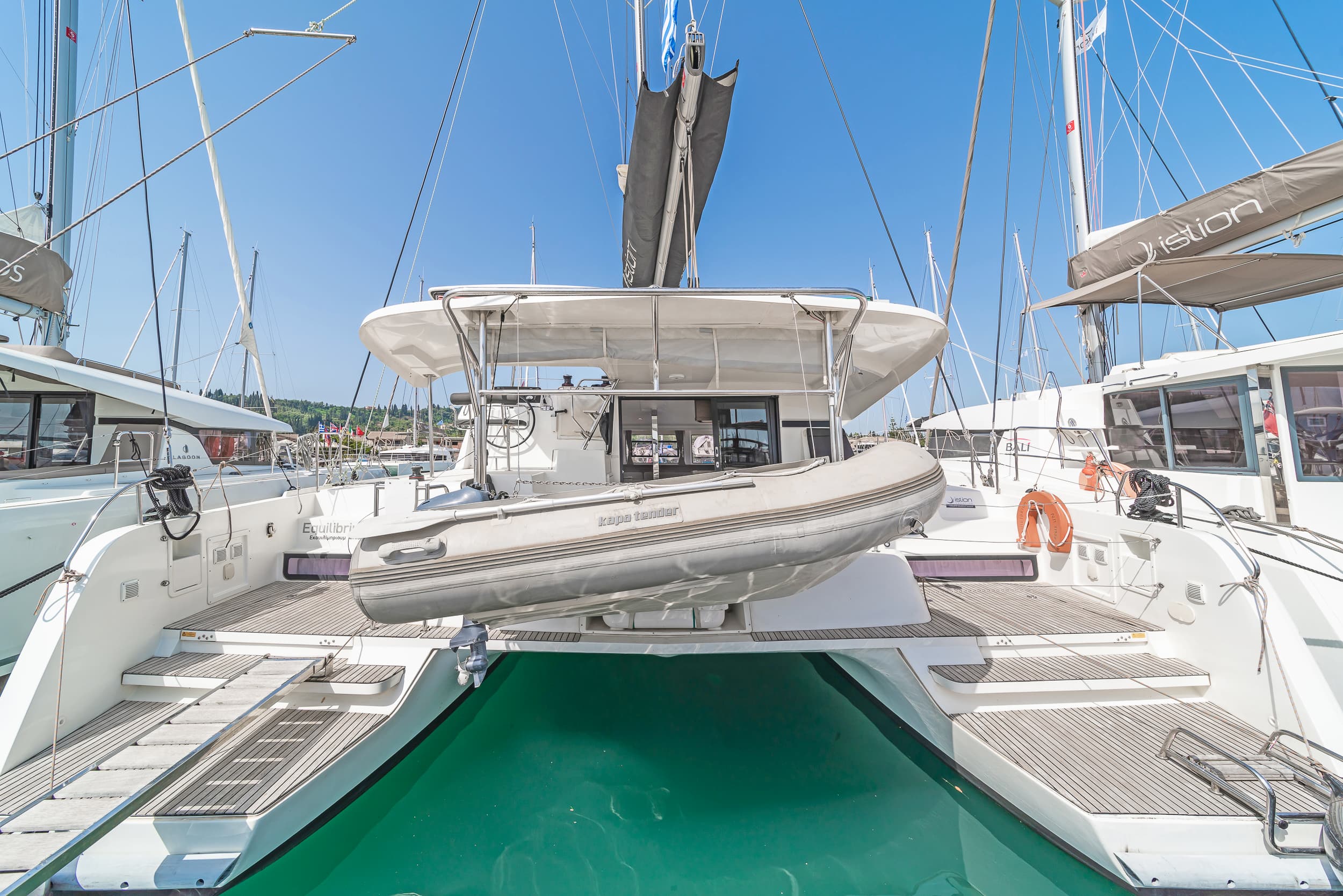 Lagoon 42 - photo 20