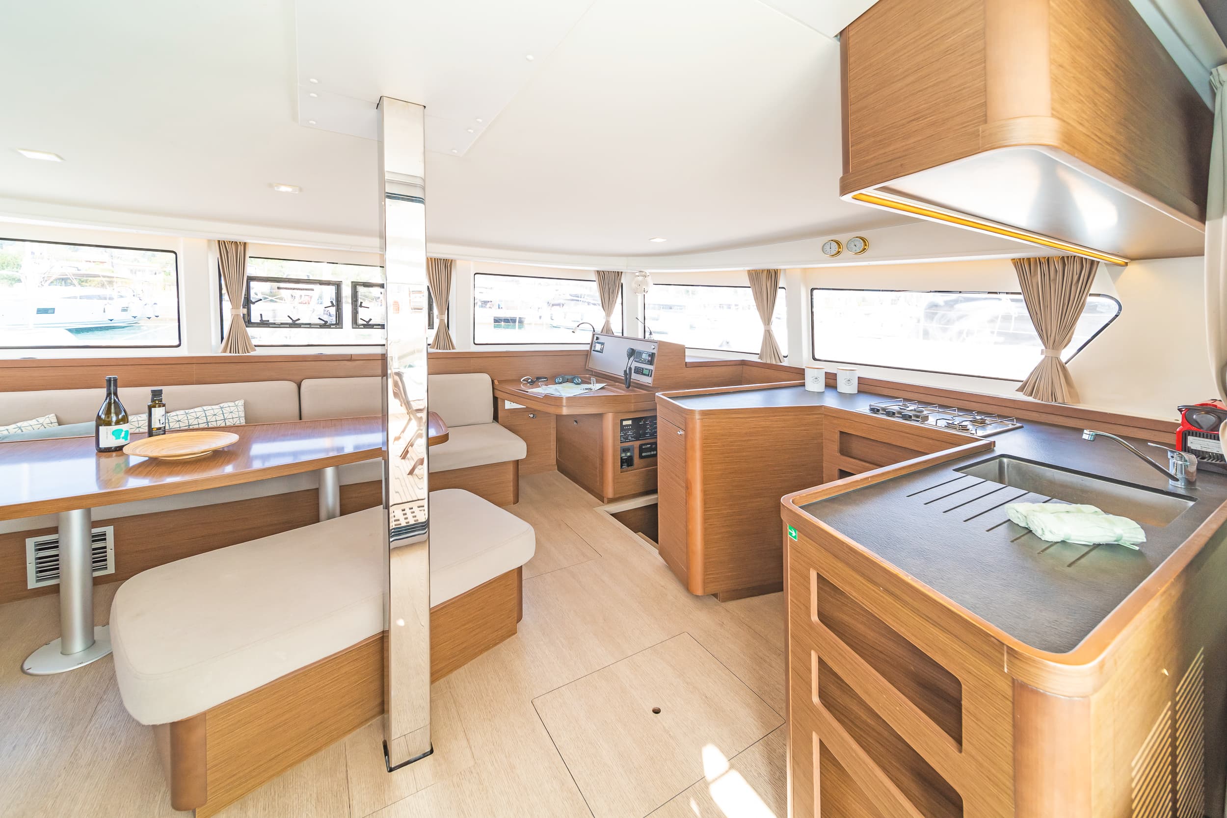 Lagoon 42 - photo 13