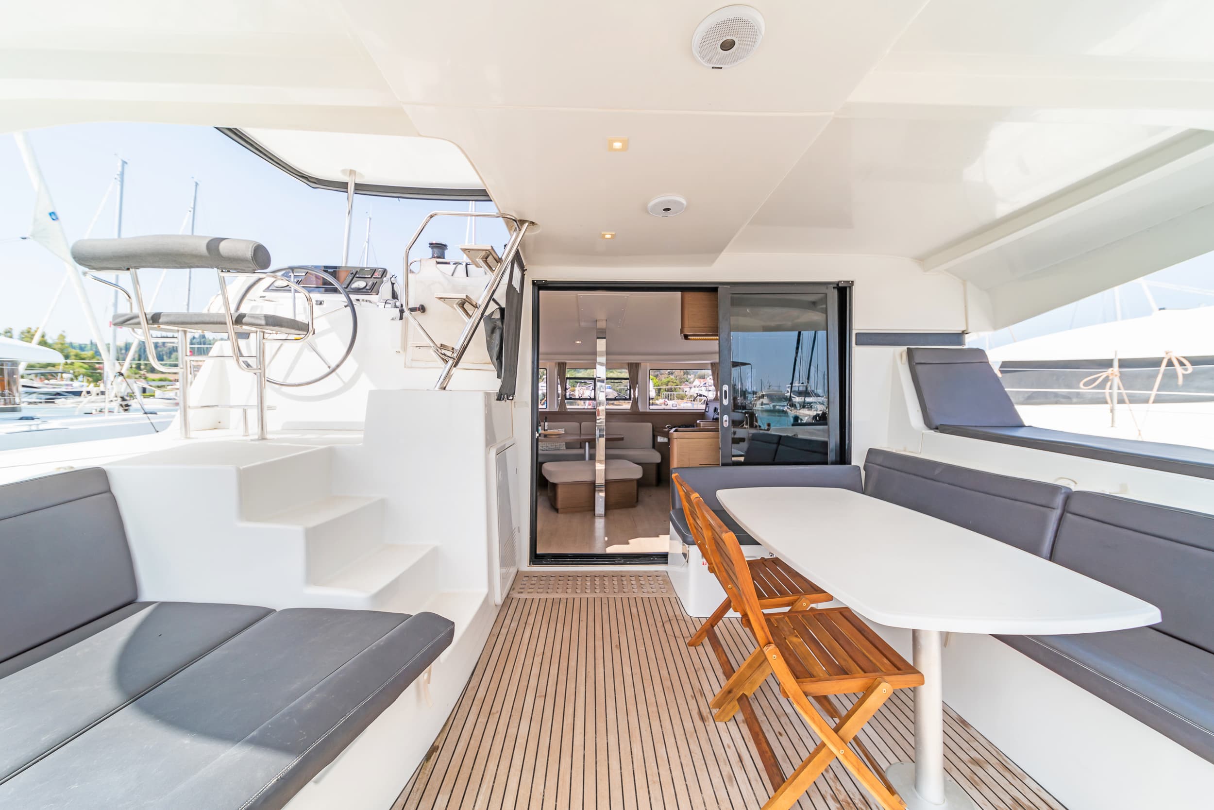 Lagoon 42 - photo 18