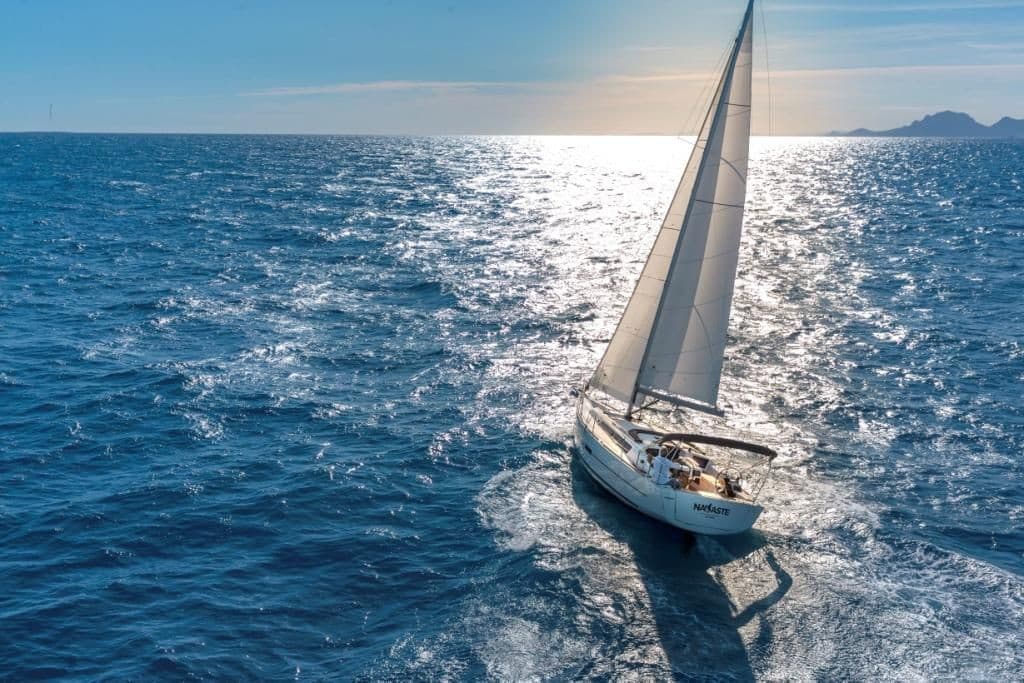 Dufour 360 Grand Large - photo 4