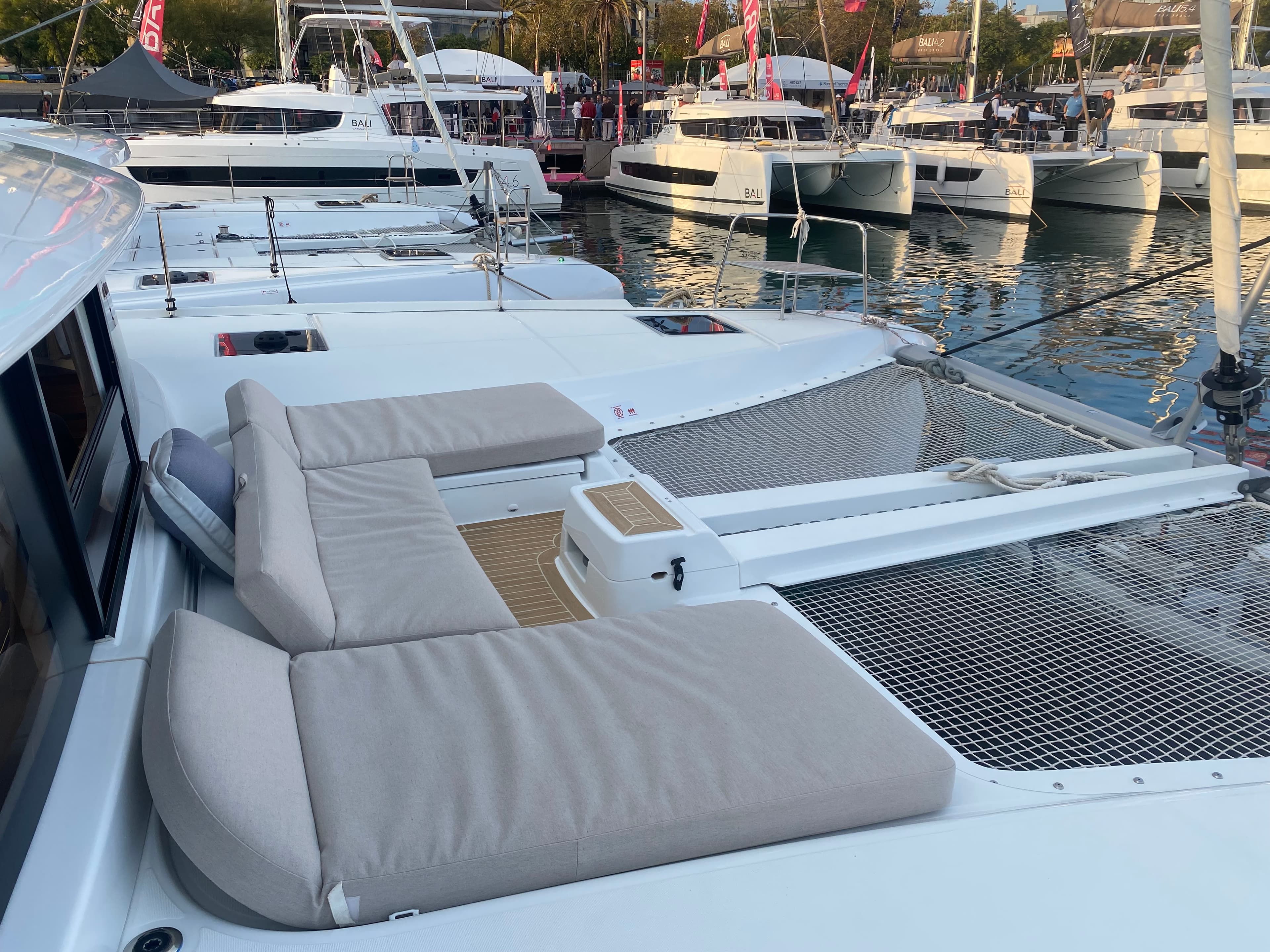 Lagoon 46  - photo 9