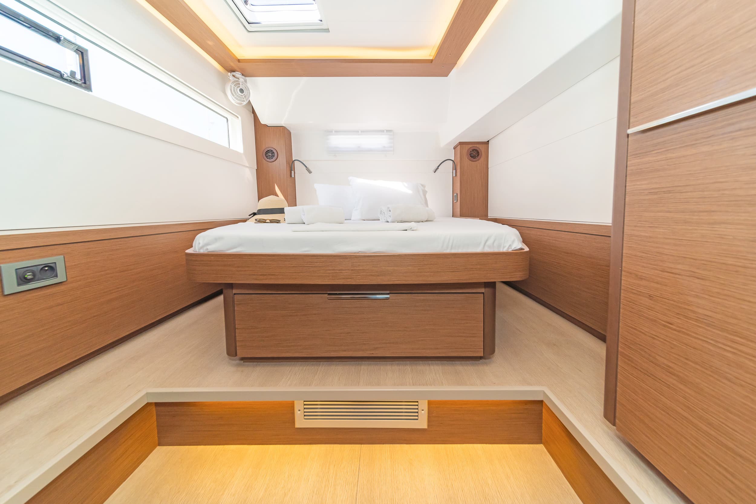 Lagoon 46  - photo 14