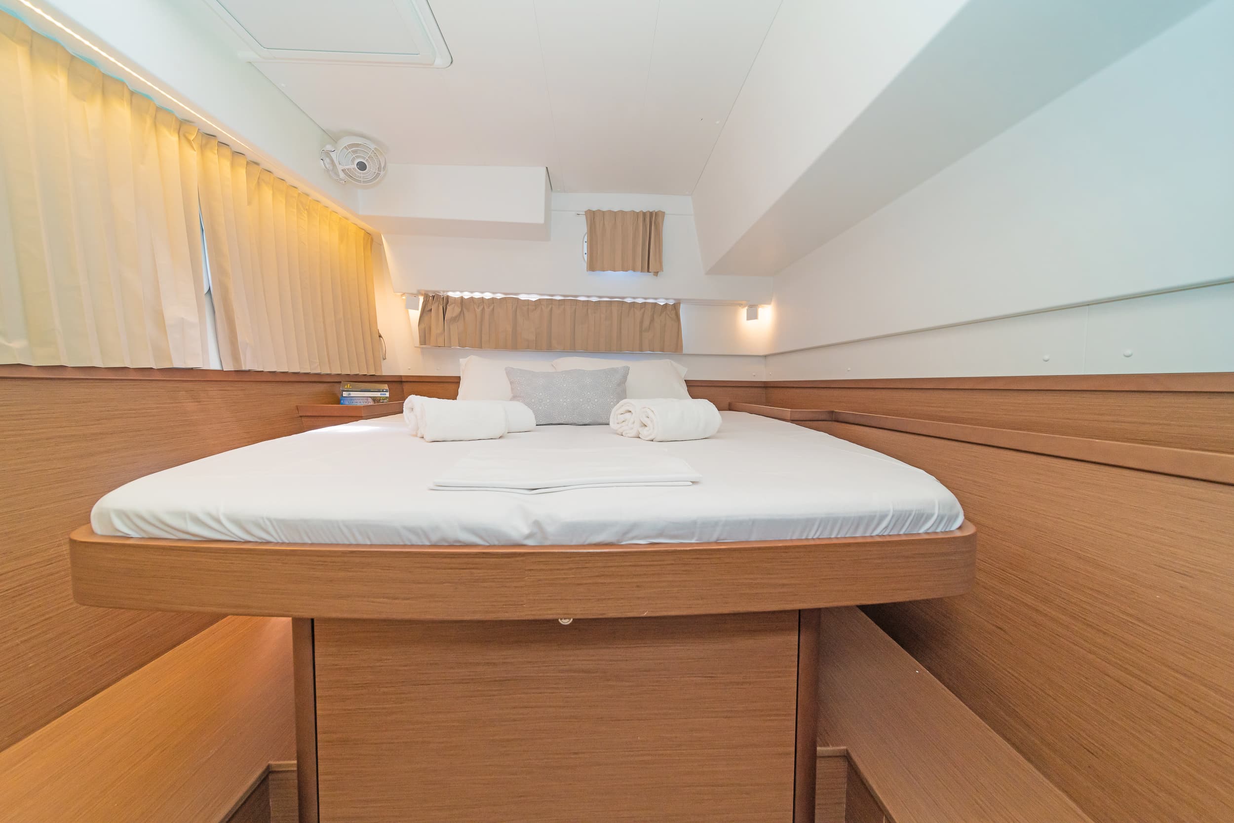 Lagoon 42 - photo 13