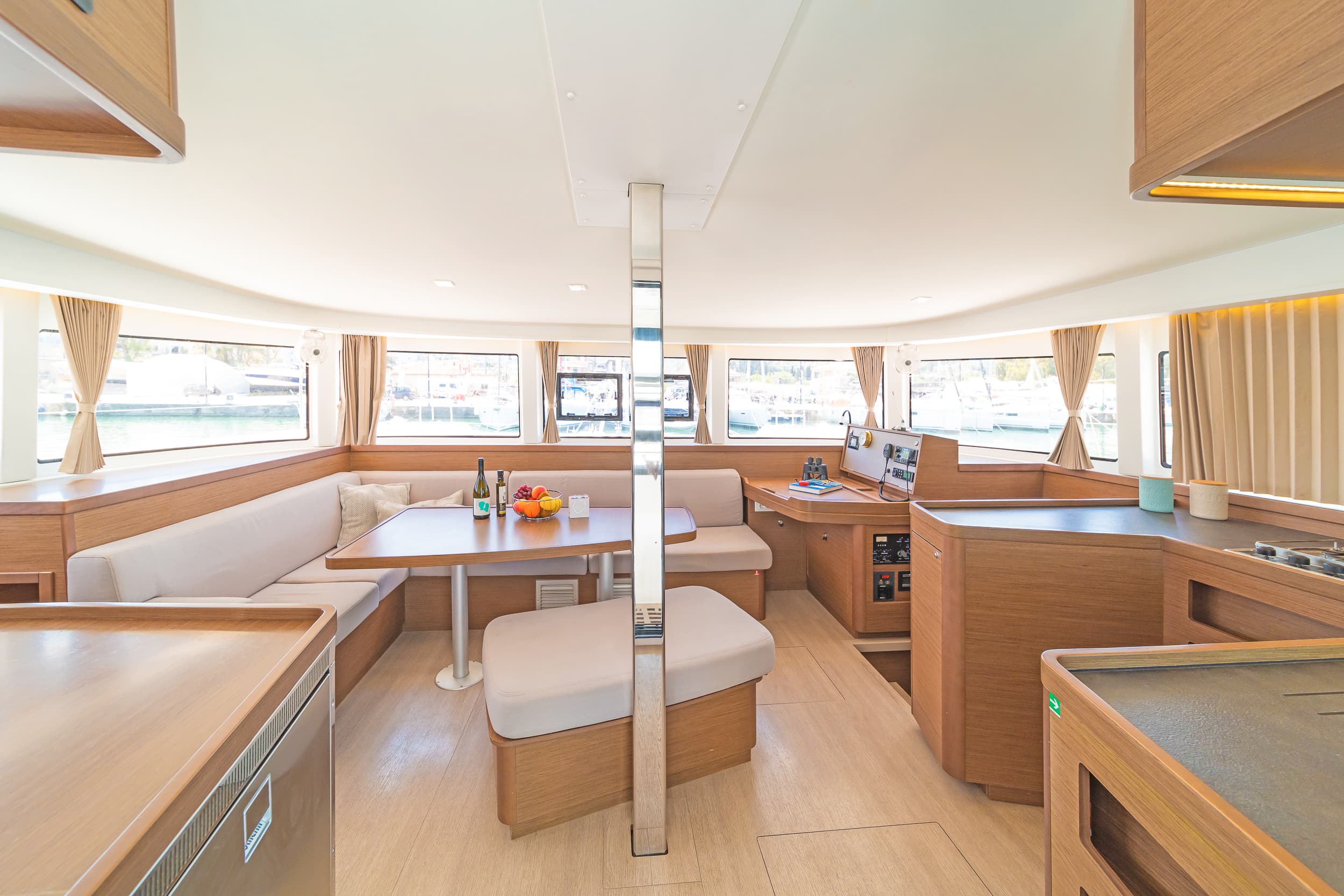 Lagoon 42 - photo 10