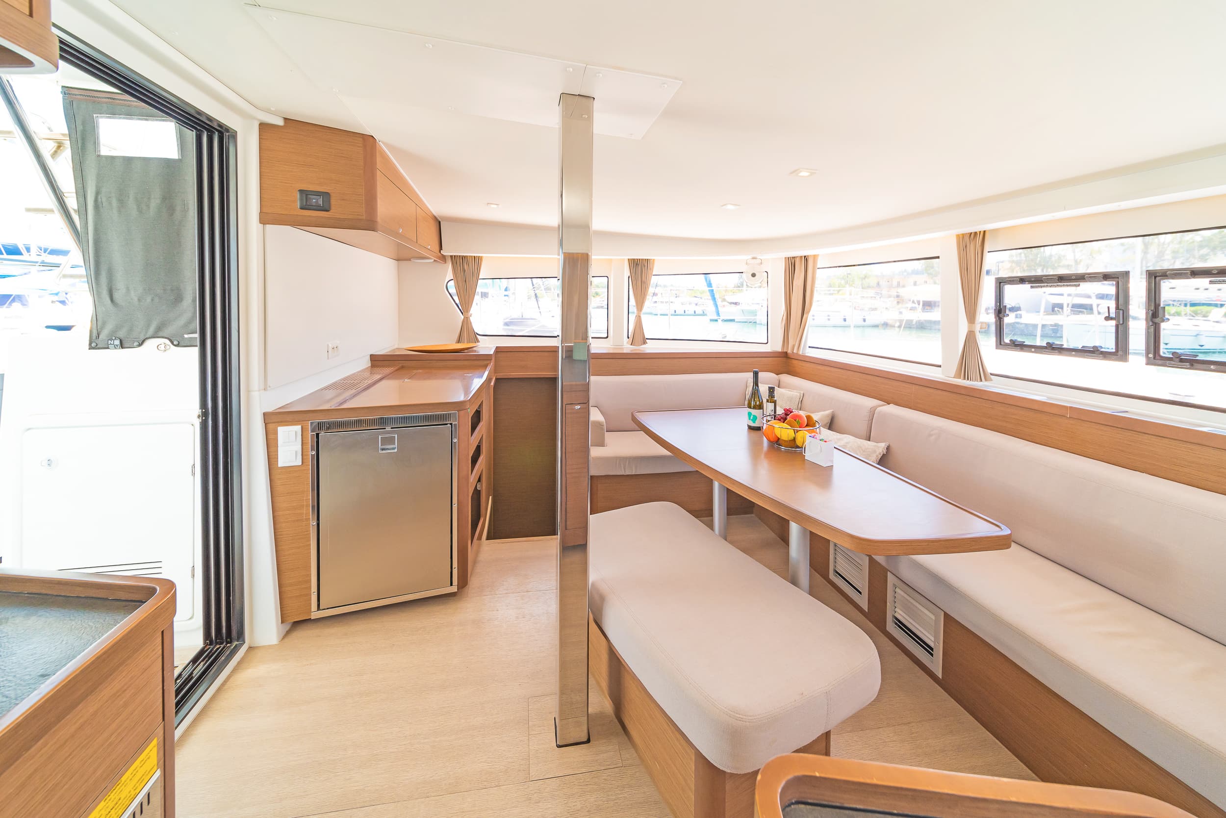 Lagoon 42 - photo 11