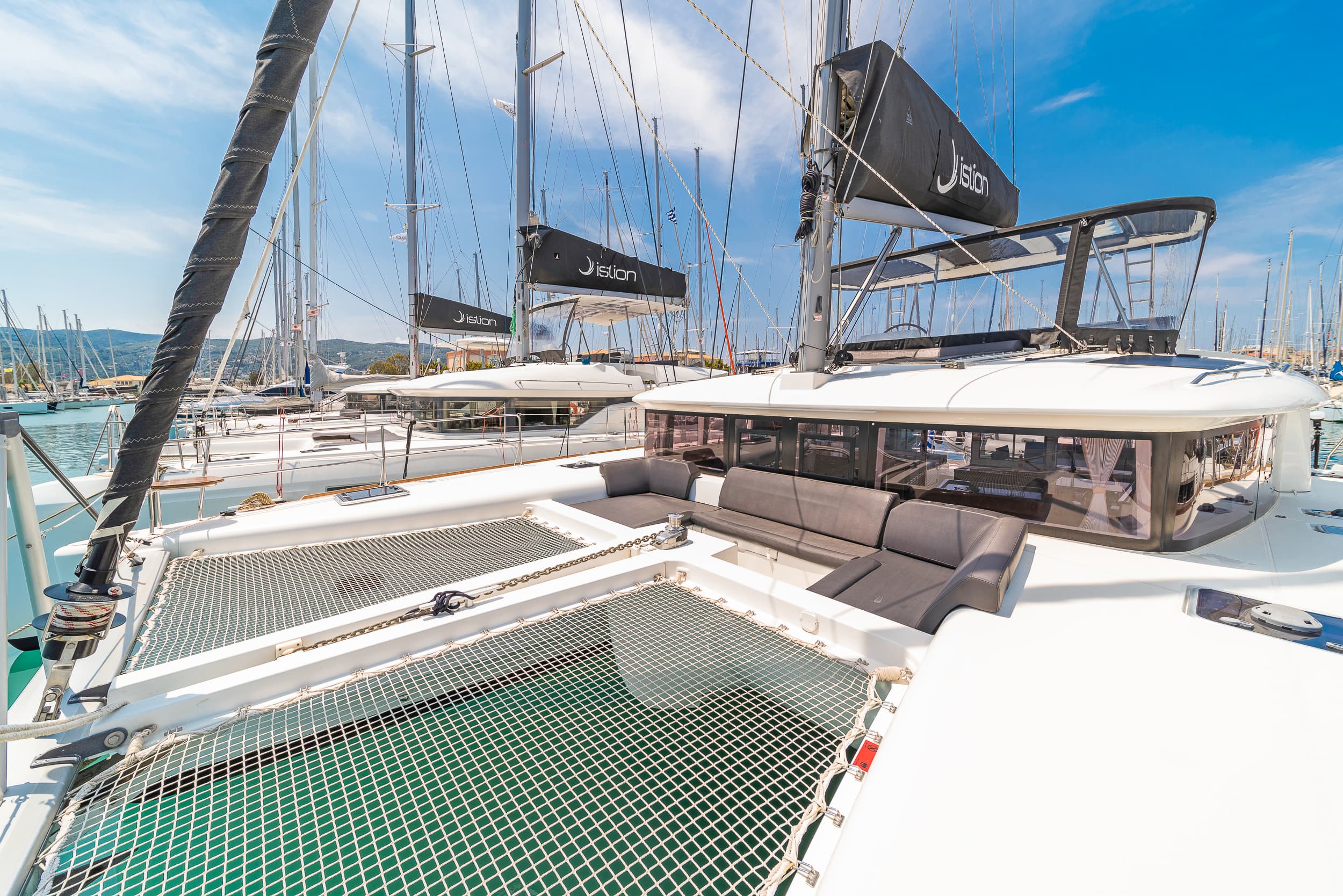 Lagoon 450 Fly - photo 10