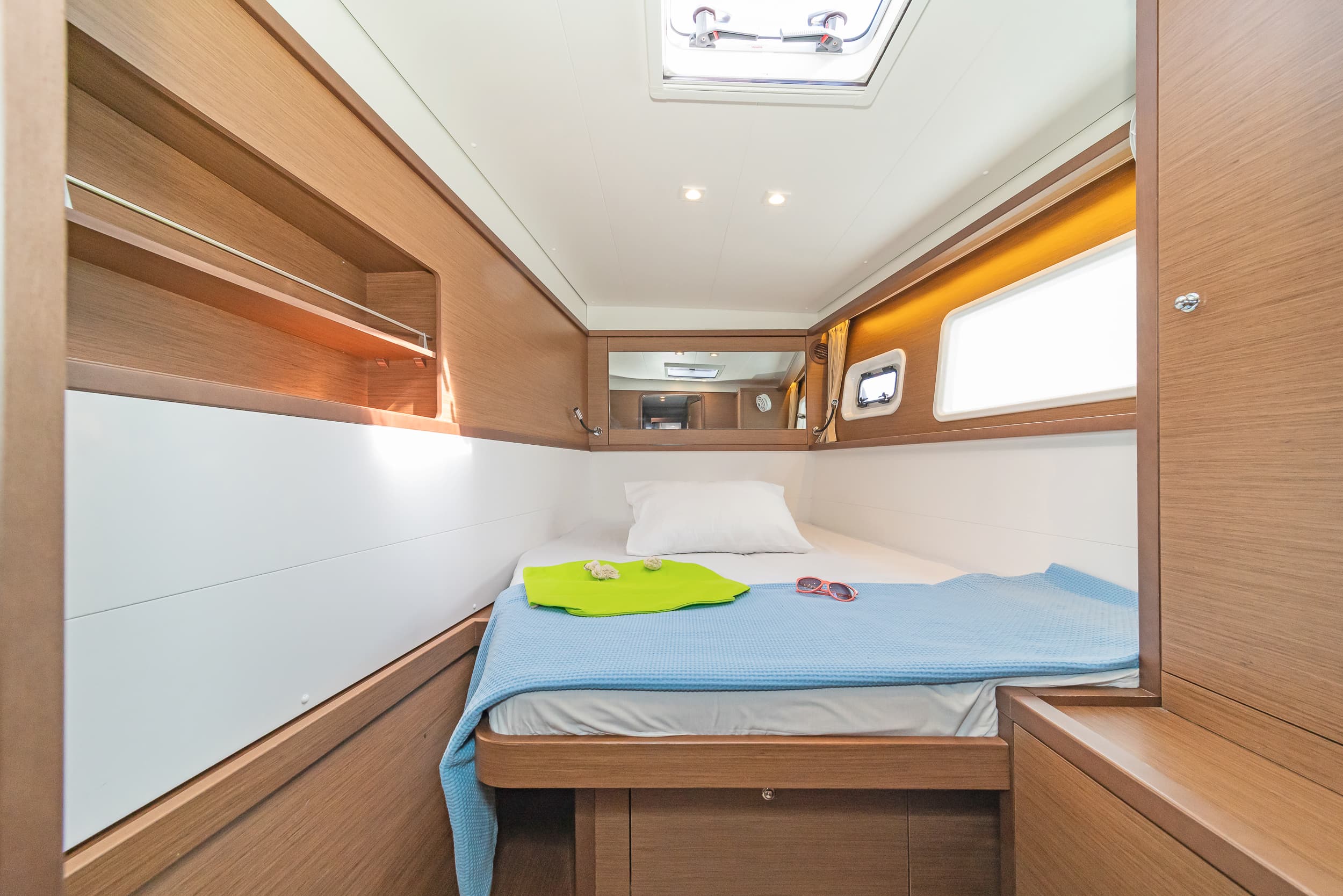 Lagoon 450 Fly - photo 4