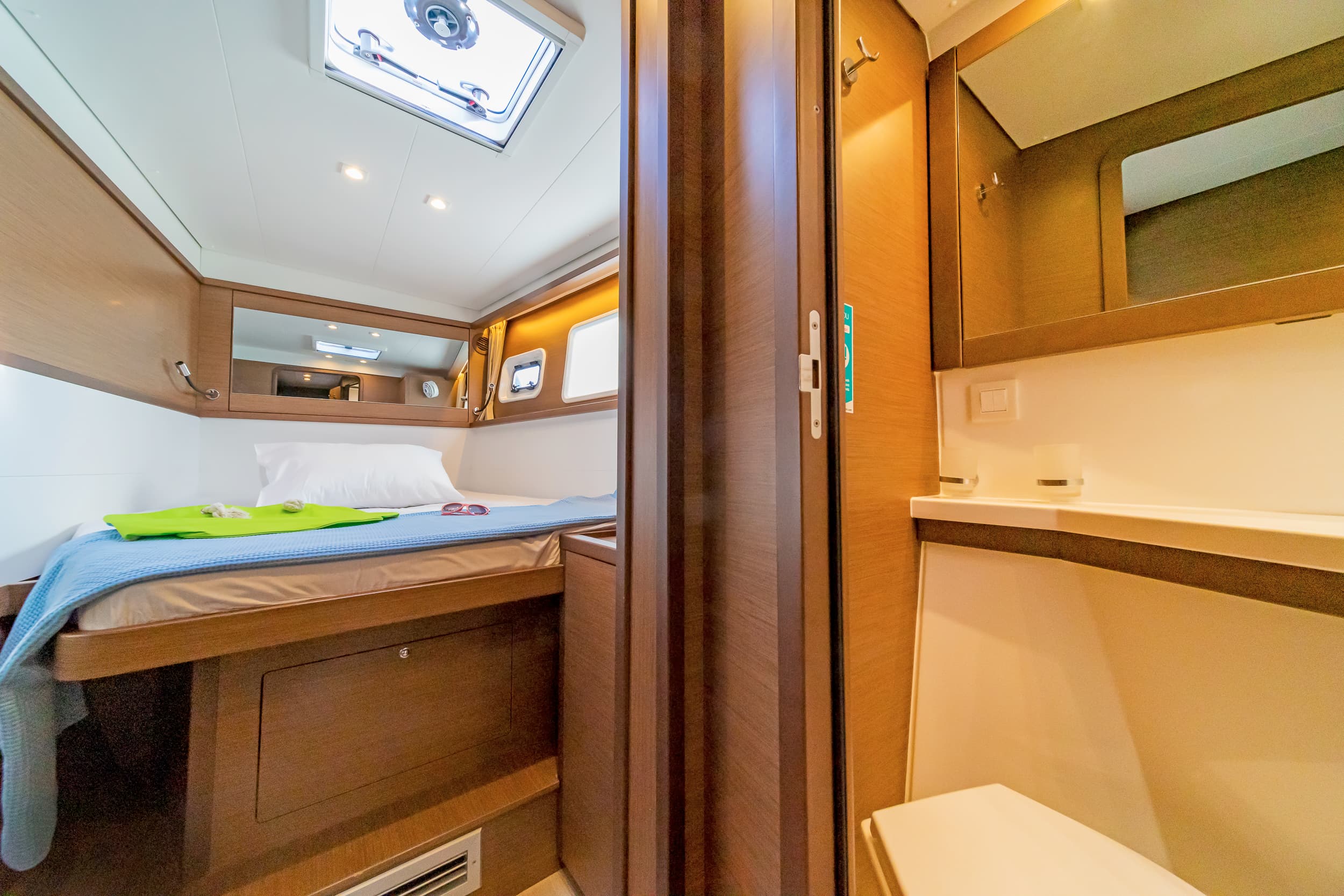 Lagoon 450 Fly - photo 19