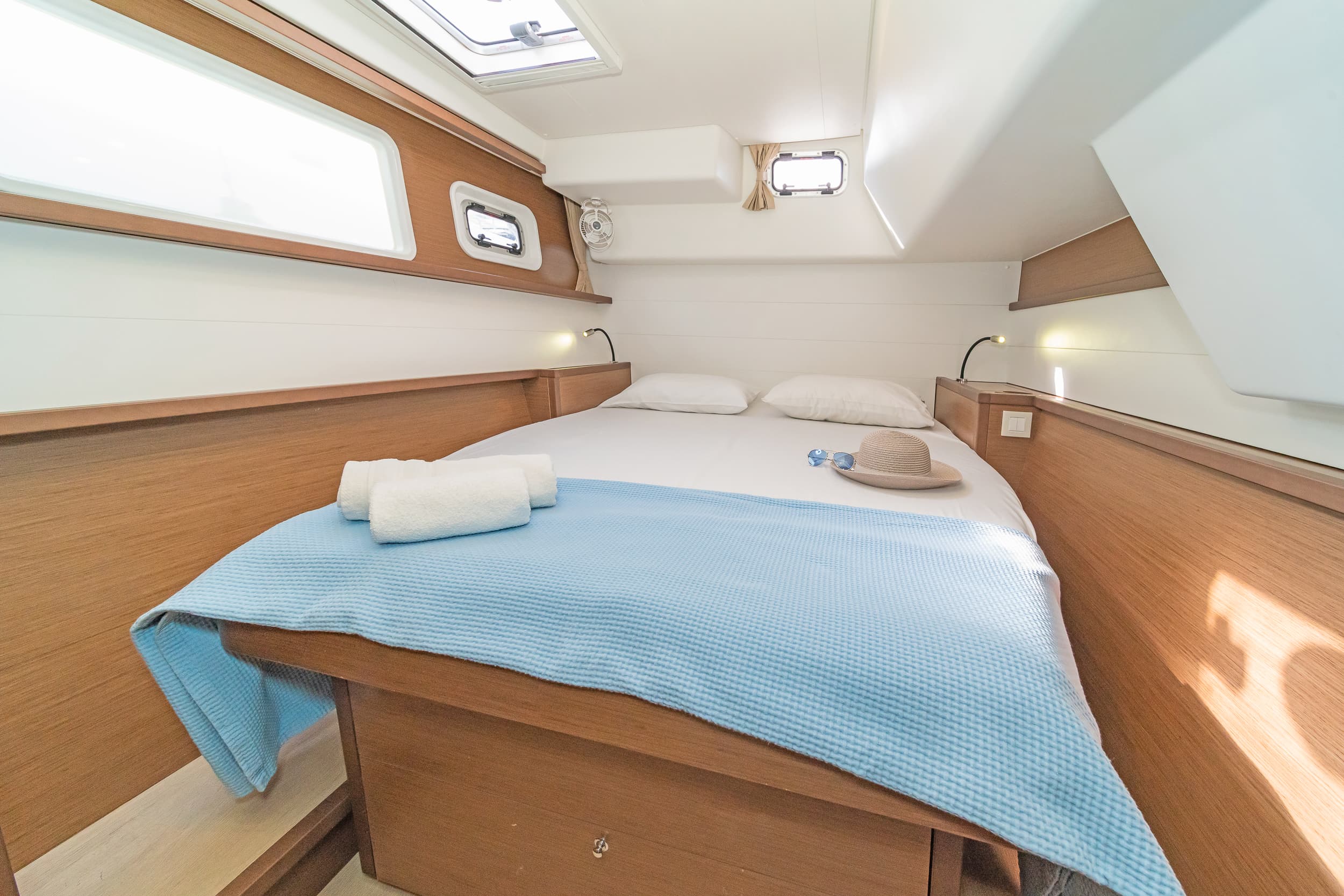 Lagoon 450 Fly - photo 20