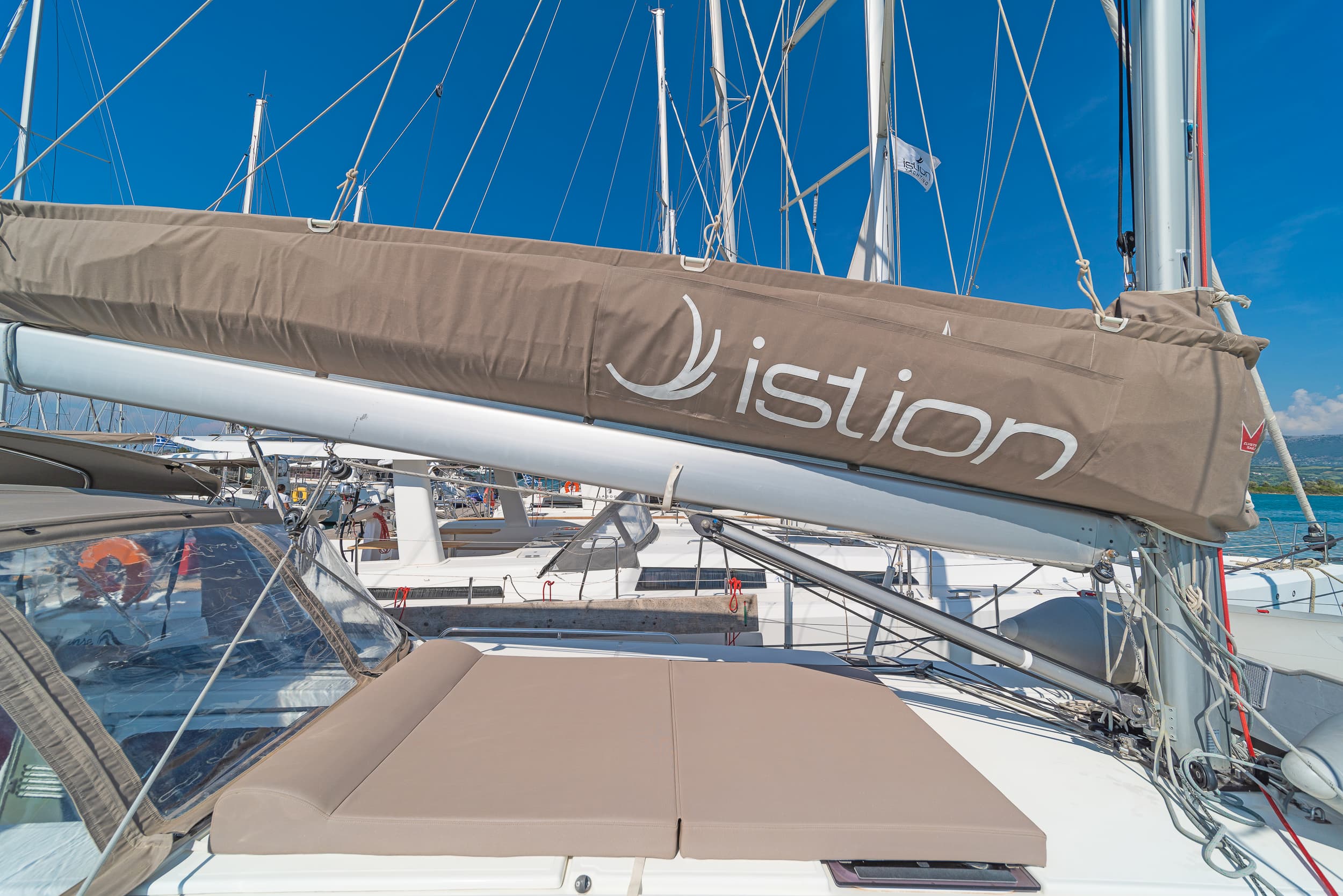 Sun Odyssey 490 - photo 12