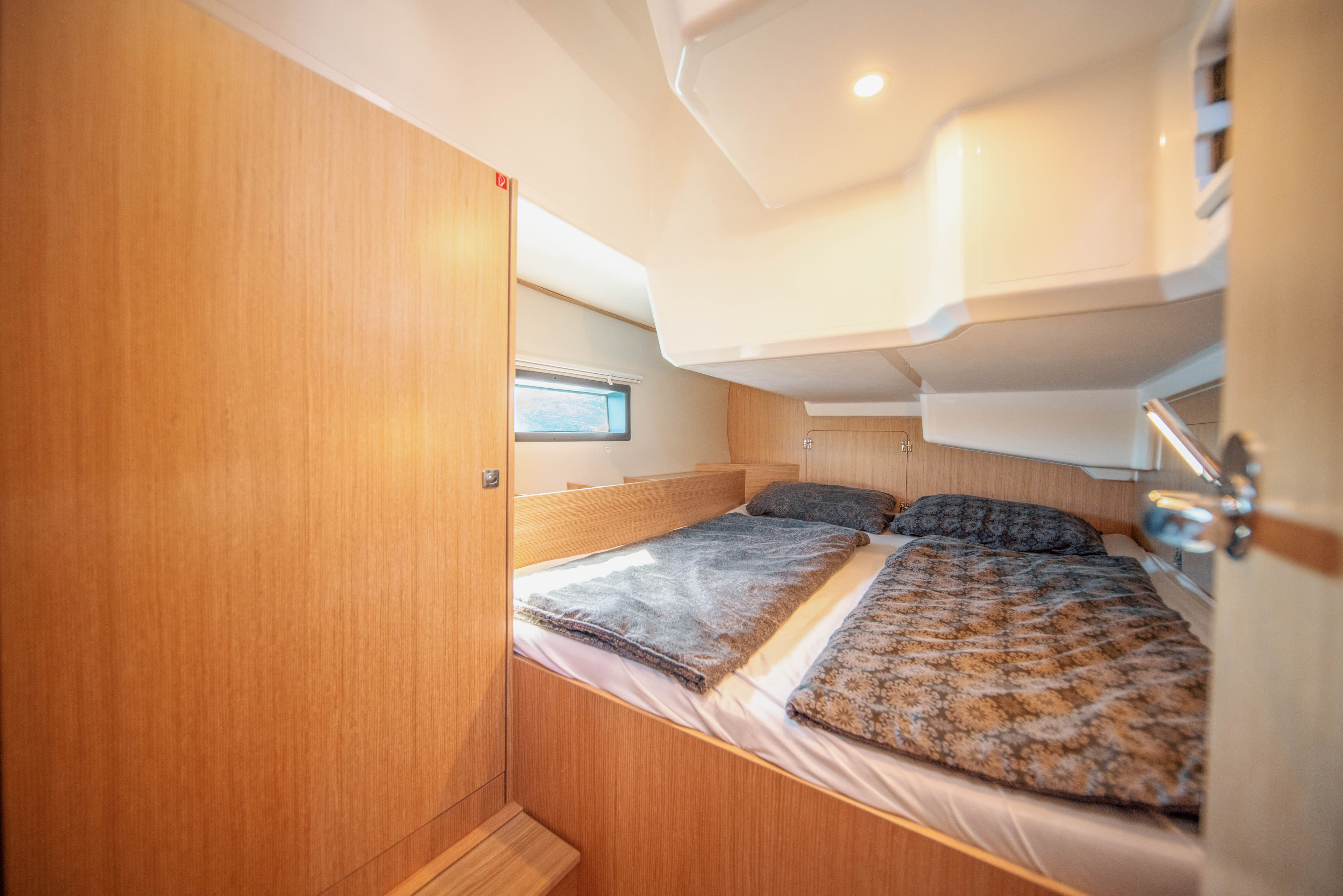 Bavaria C42 - photo 29