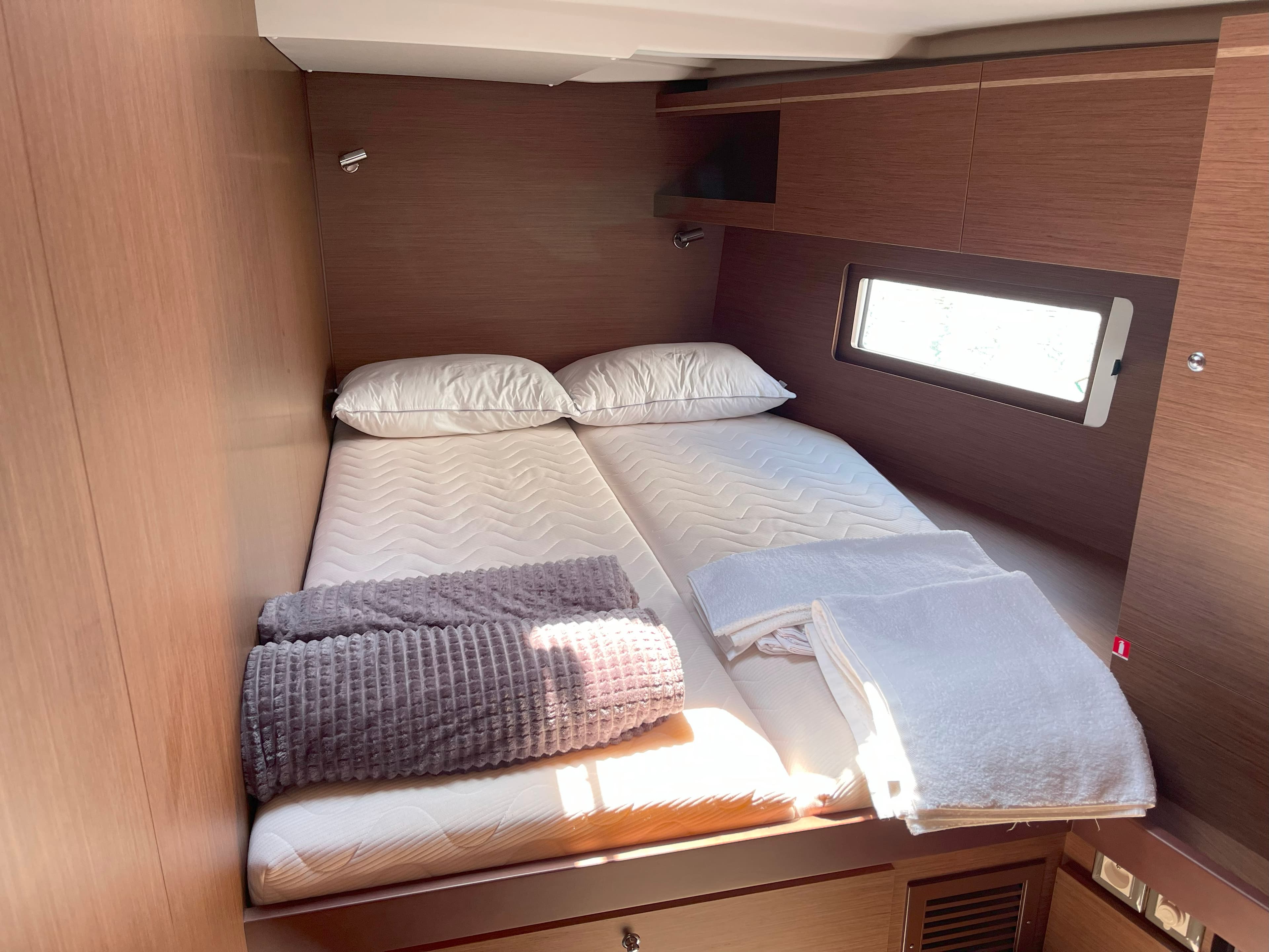 Oceanis 51.1 - photo 17