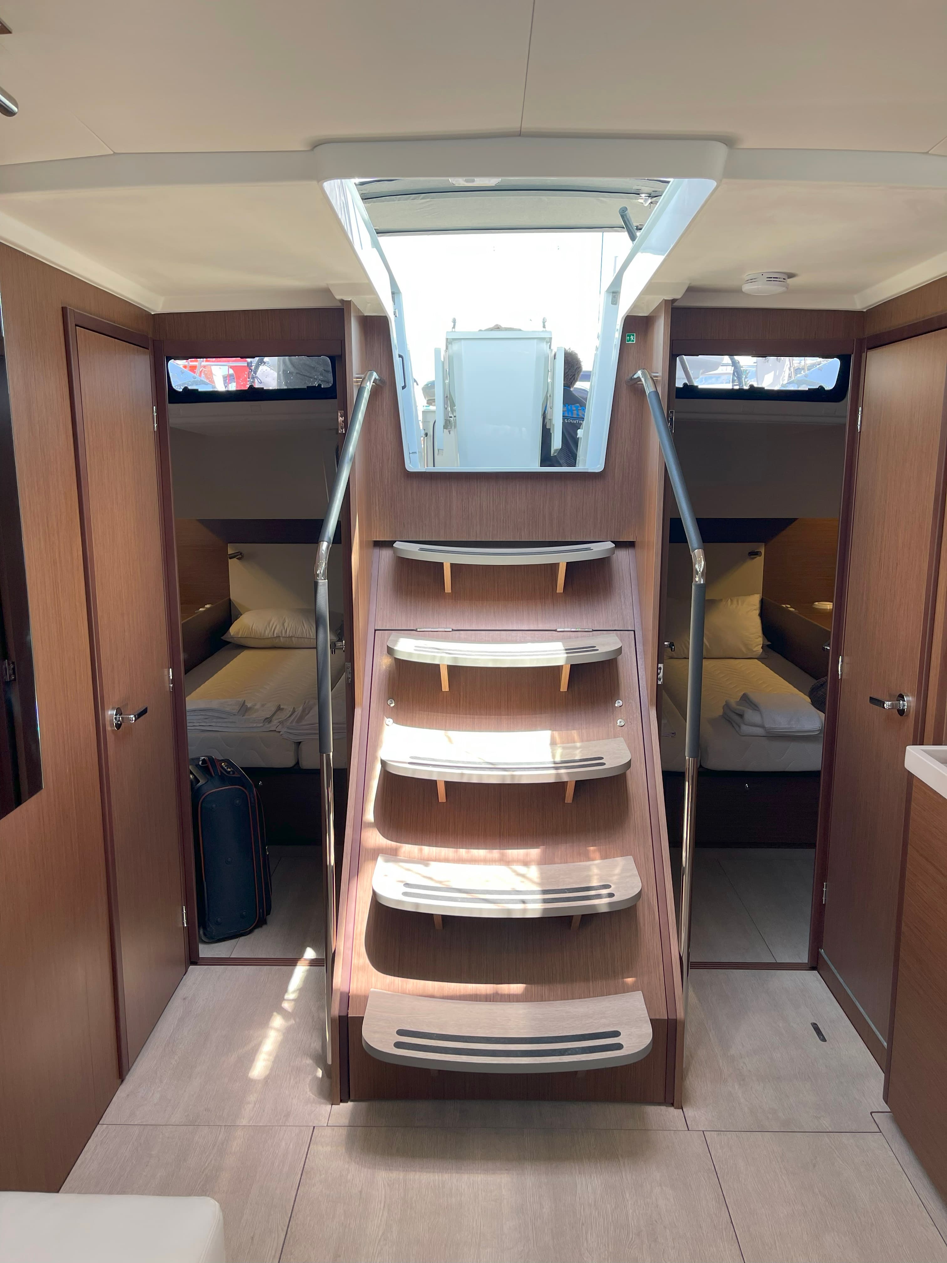 Oceanis 51.1 - photo 18