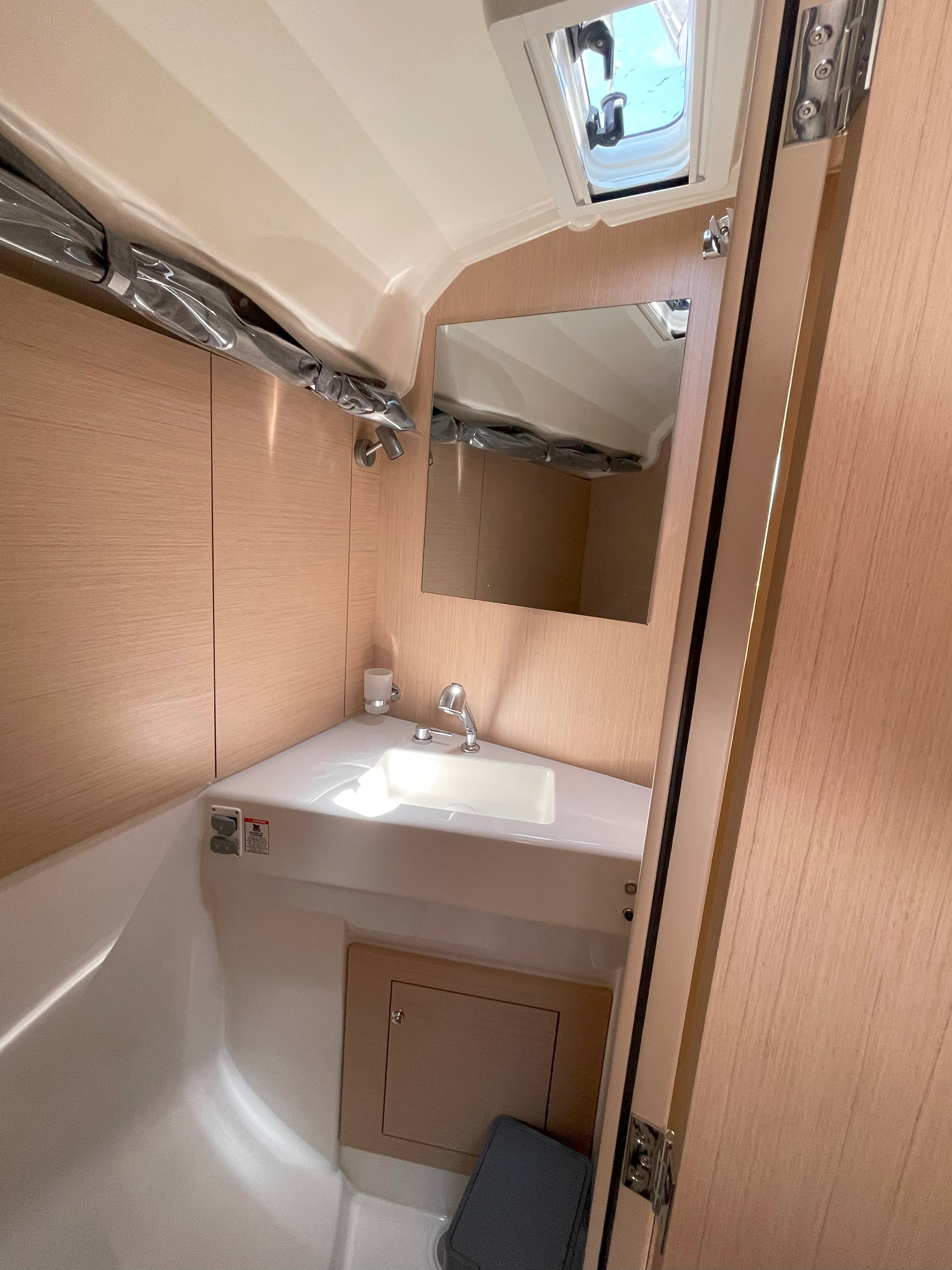 Oceanis 40.1 - photo 8