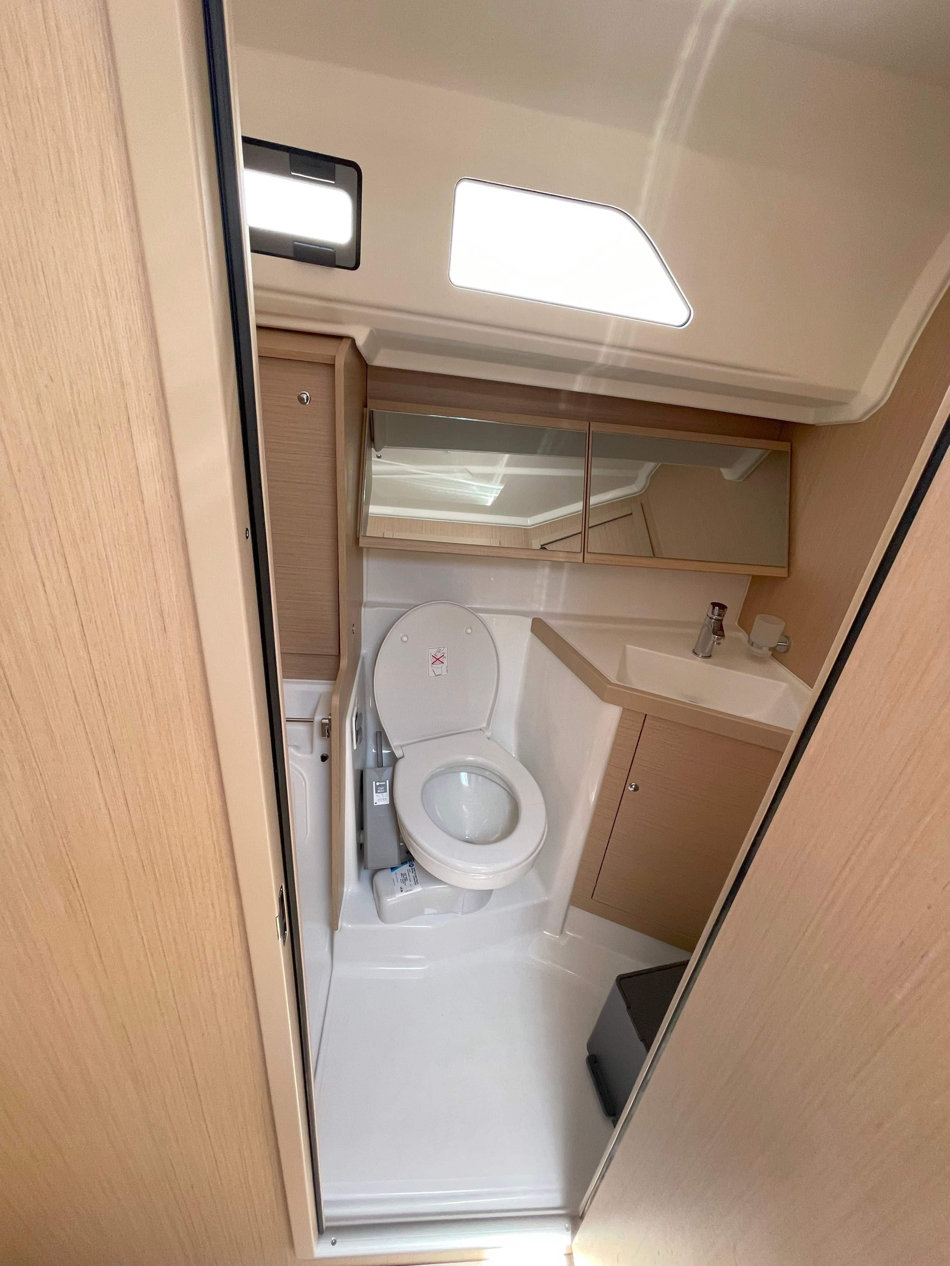 Oceanis 40.1 - photo 12