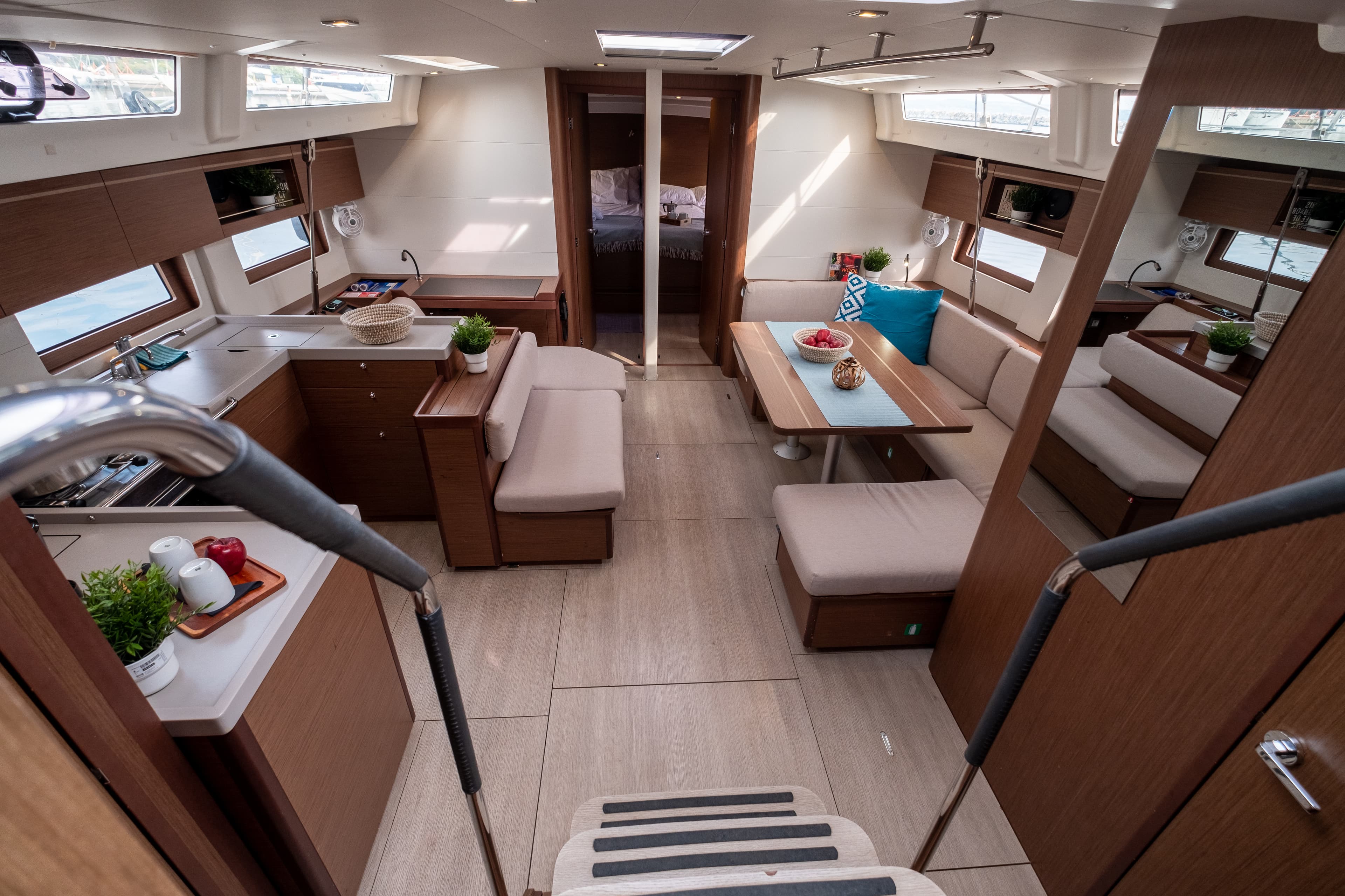 Oceanis 51.1 - photo 13