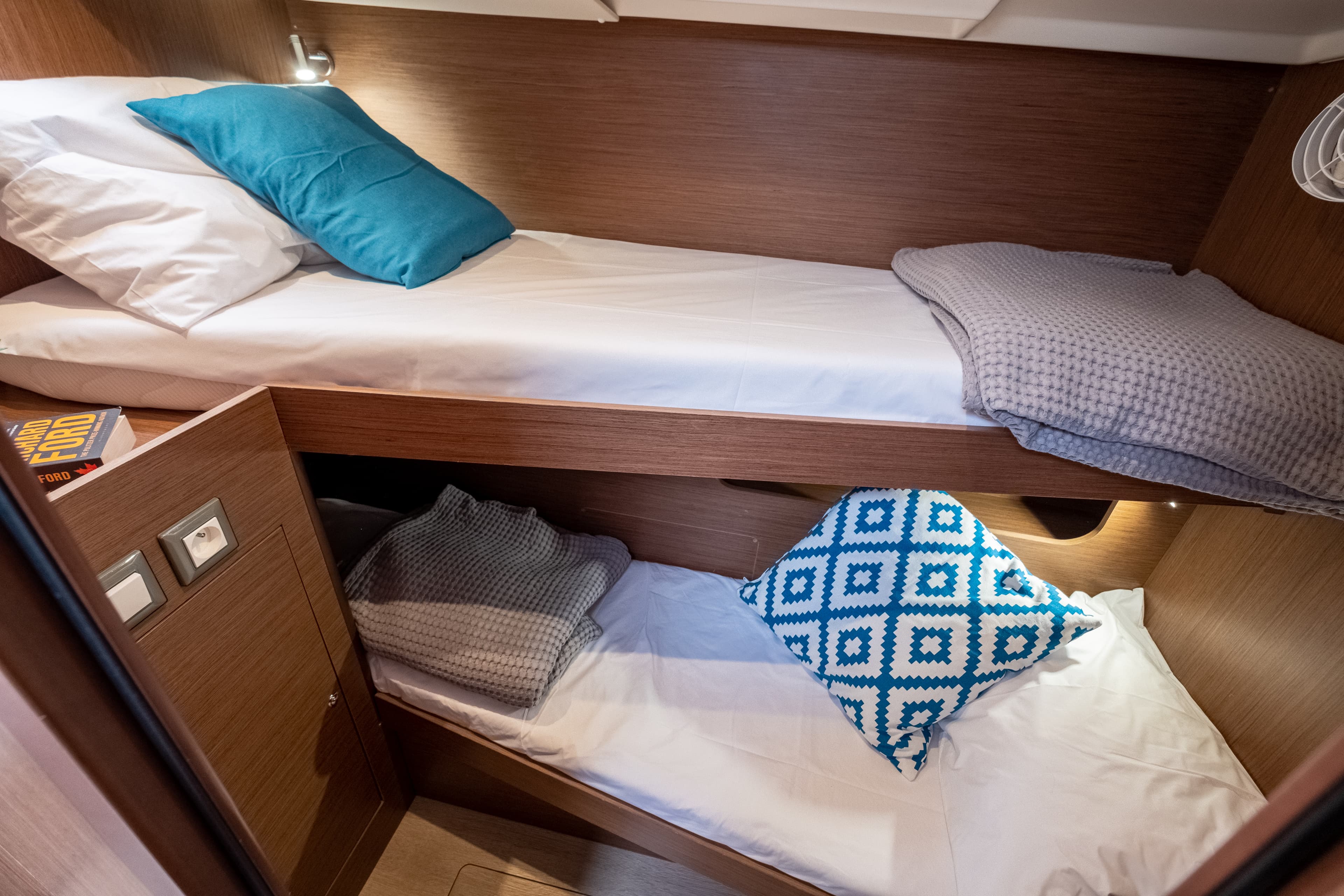 Oceanis 51.1 - photo 102