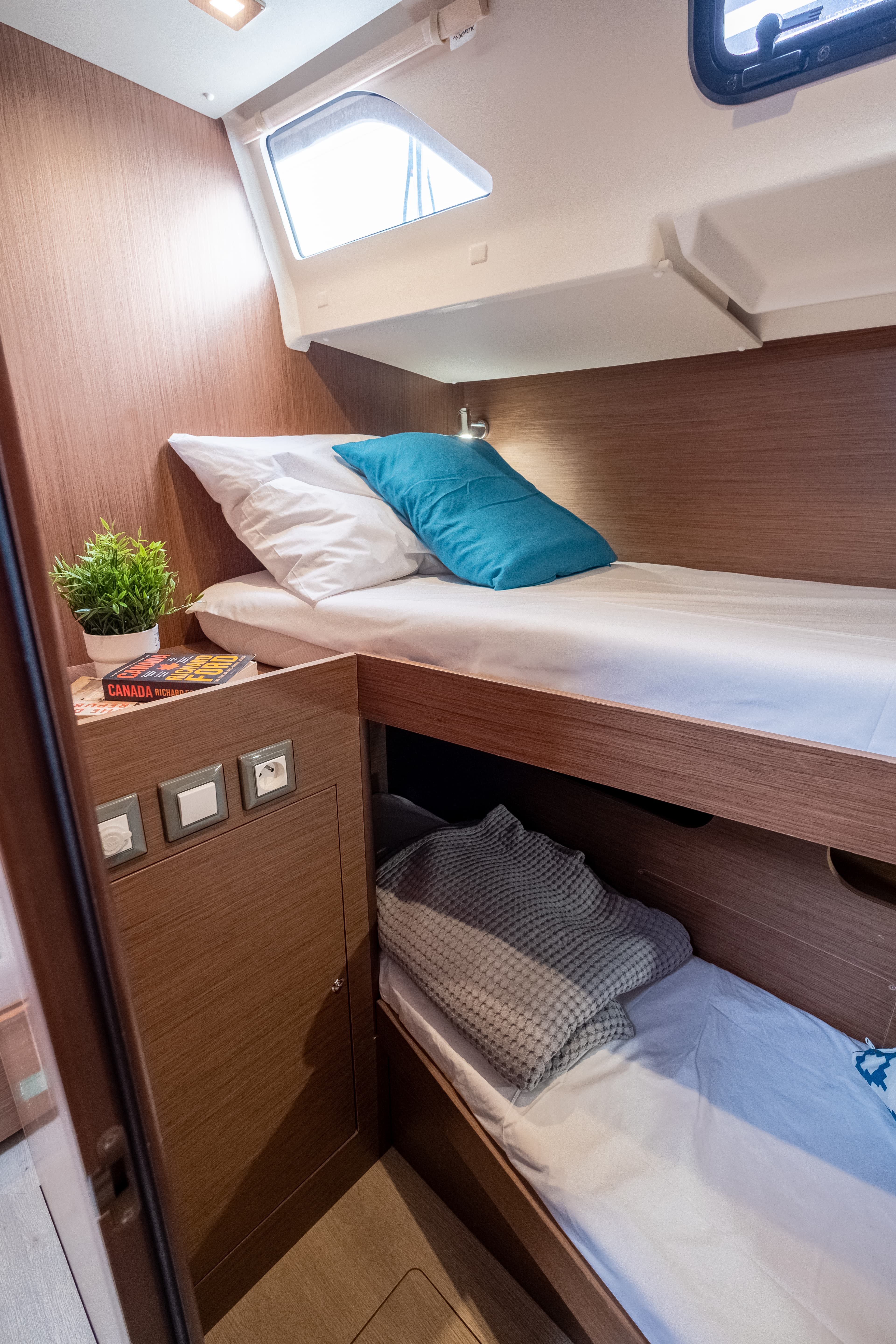 Oceanis 51.1 - photo 26