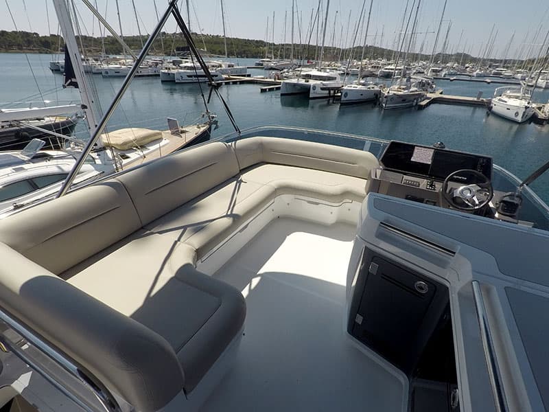 Galeon 480 Fly - photo 16