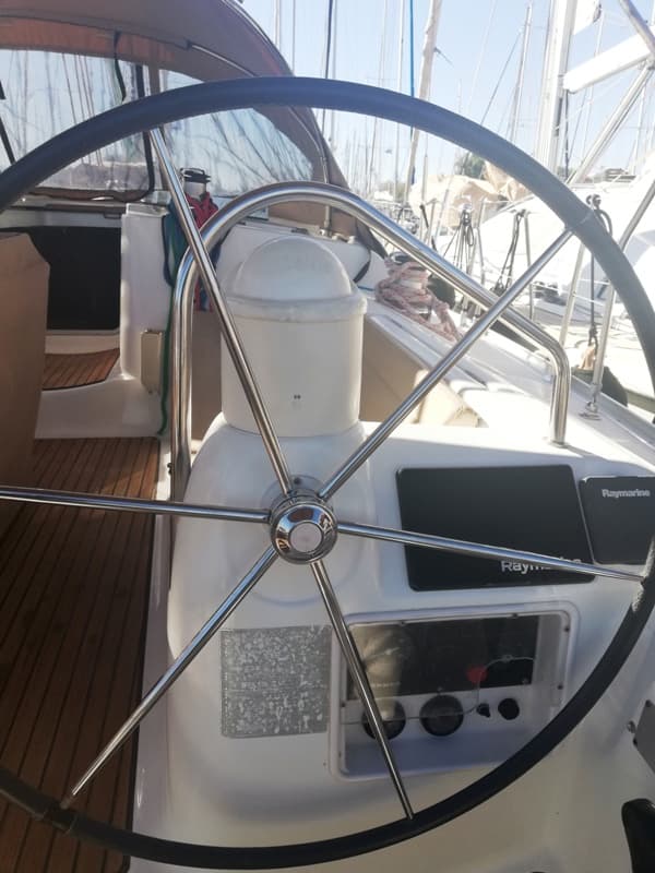 Sun Odyssey 43  - photo 6