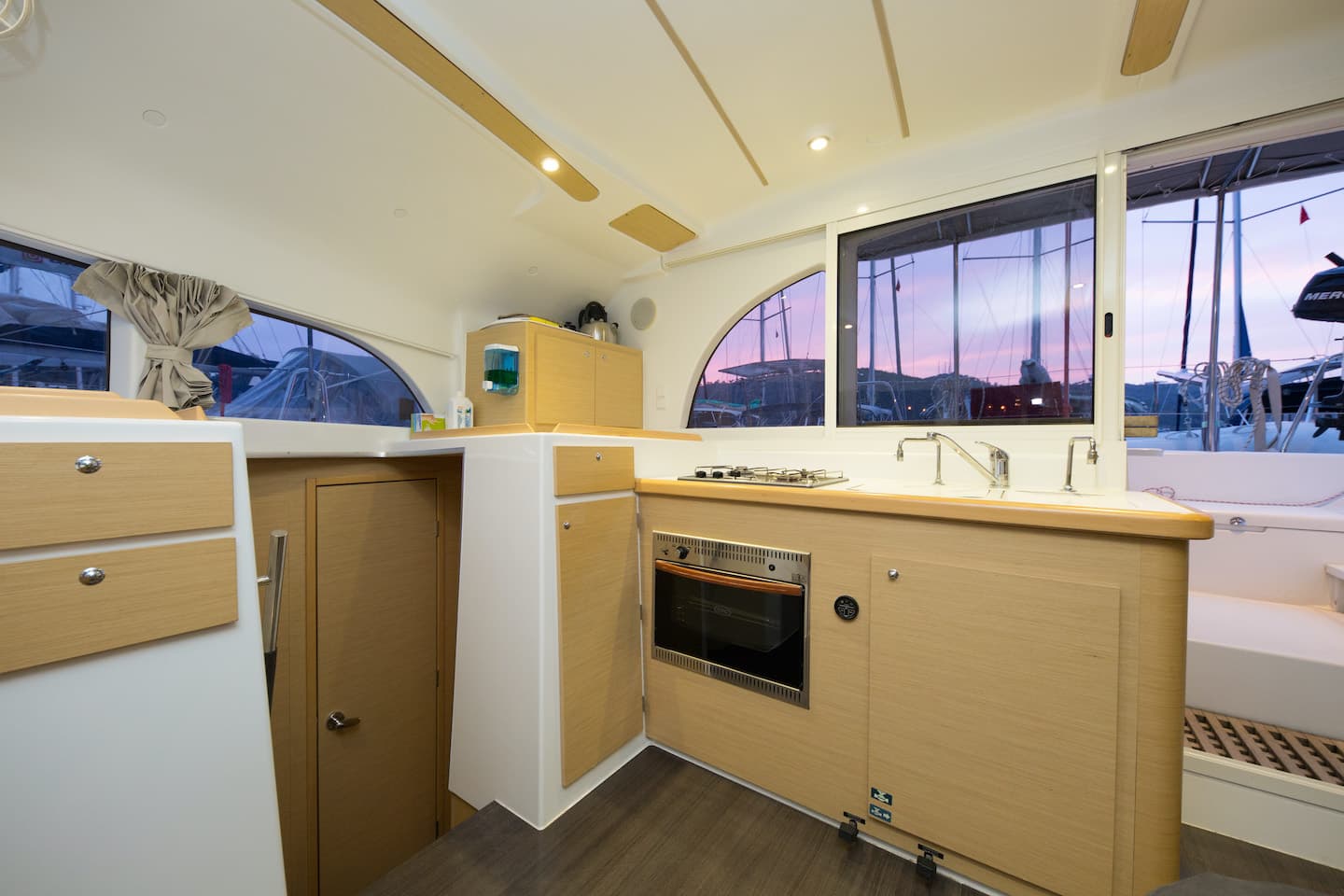 Lagoon 380 - photo 9