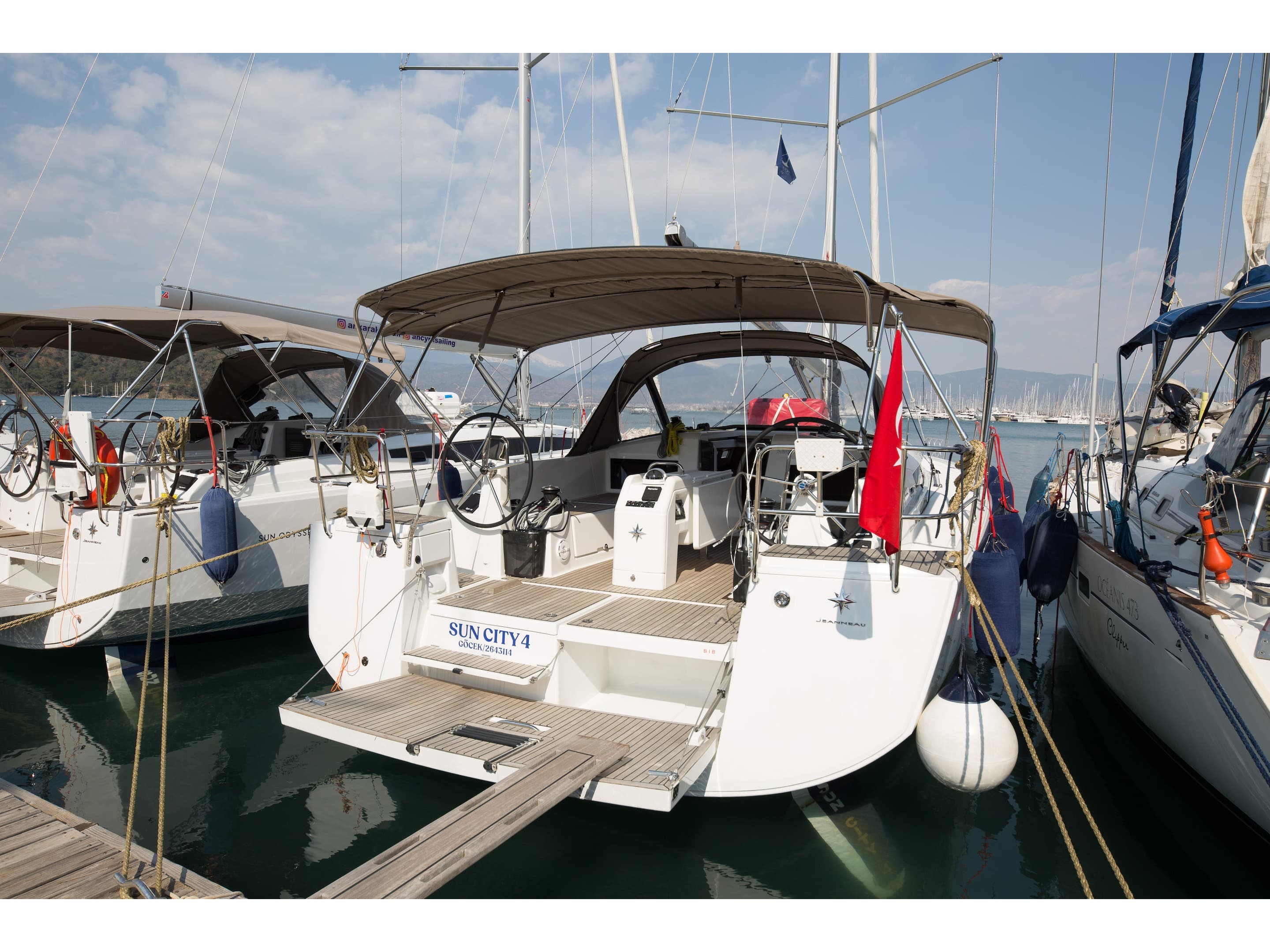 Sun Odyssey 440 - photo