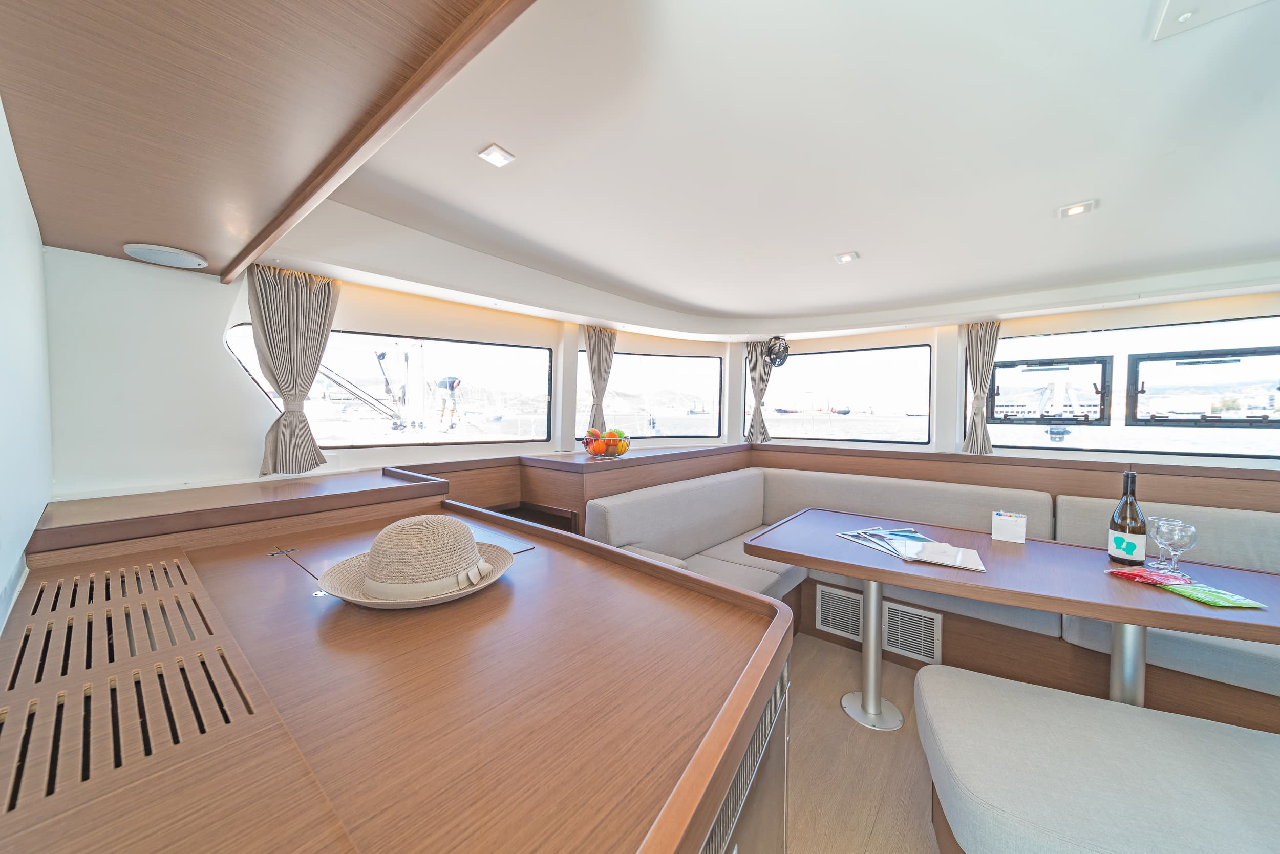 Lagoon 42 - photo 12