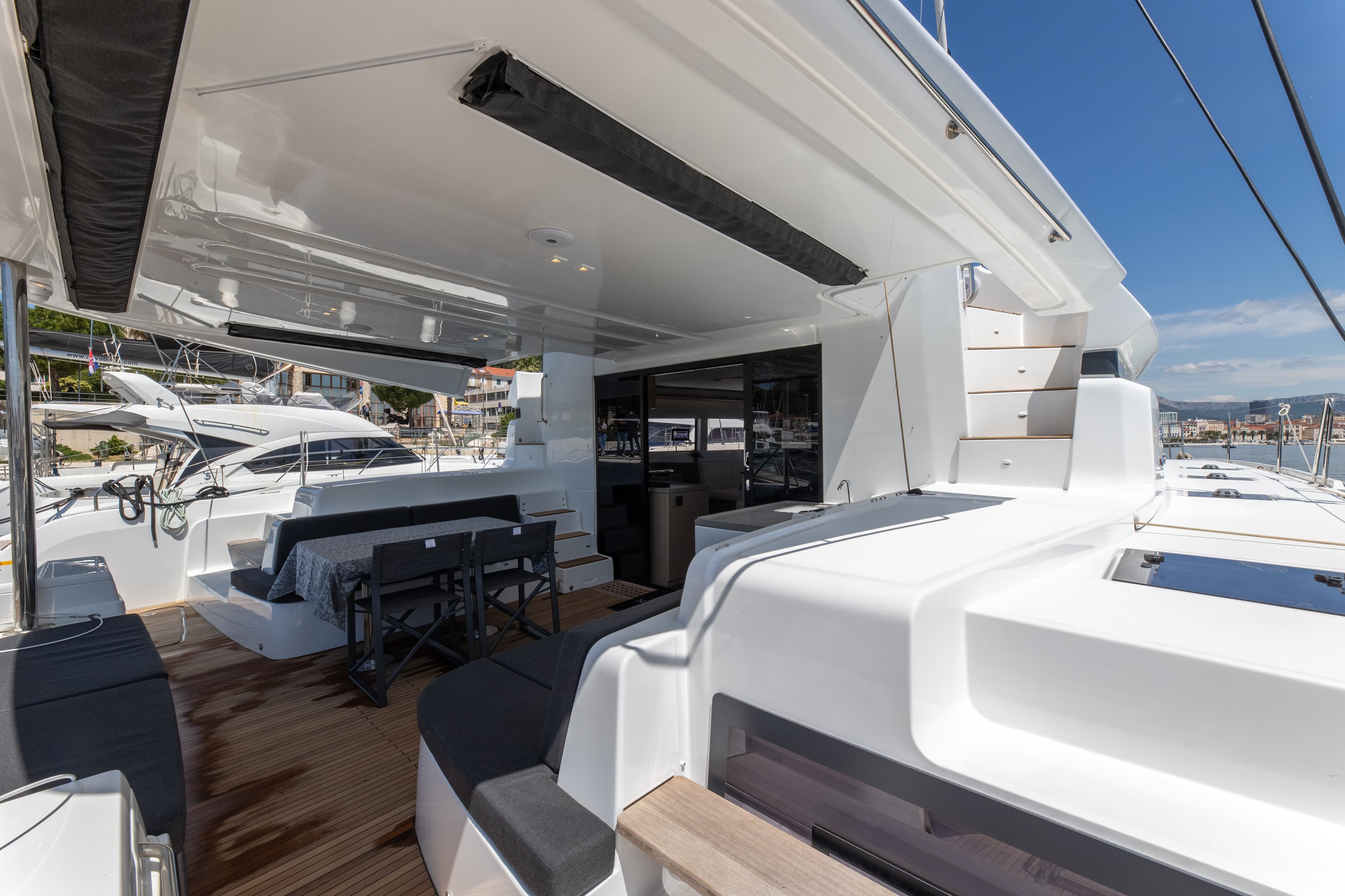 Lagoon 51 - photo 14