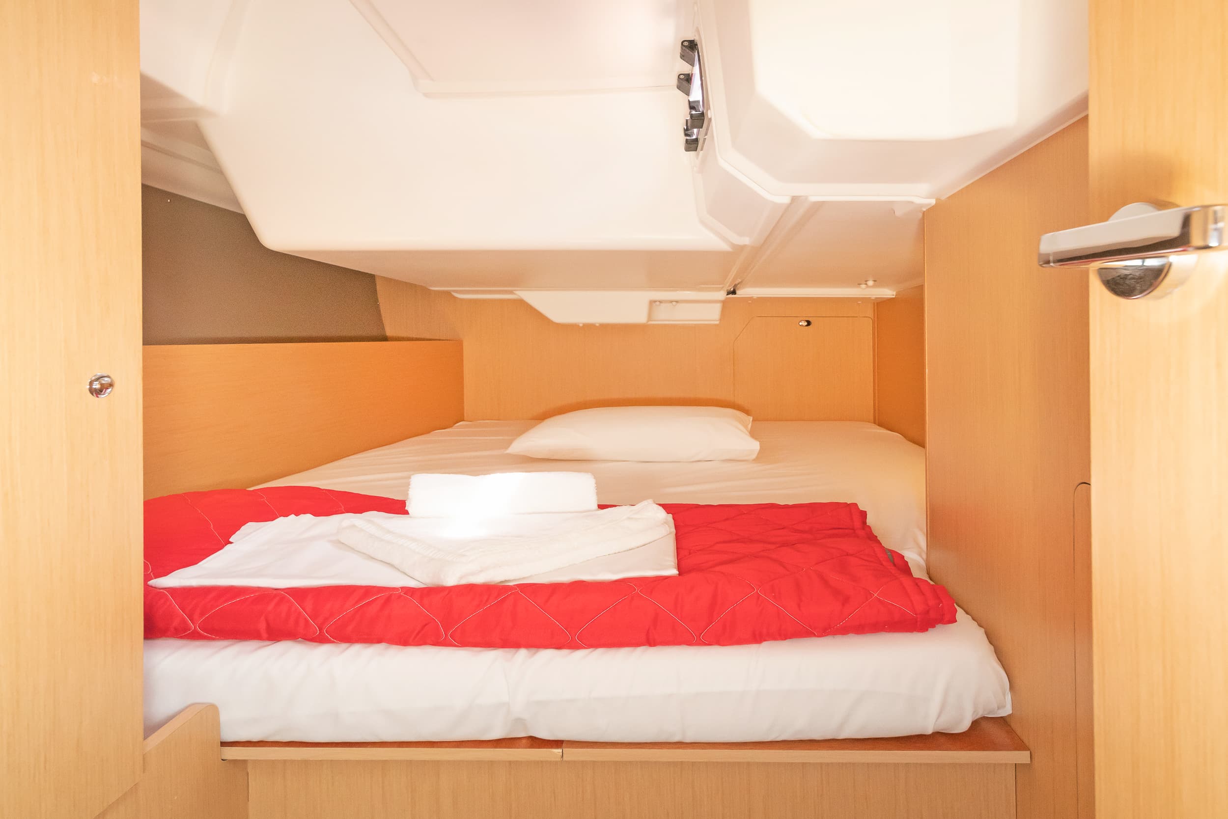 Oceanis 38.1 - photo 11