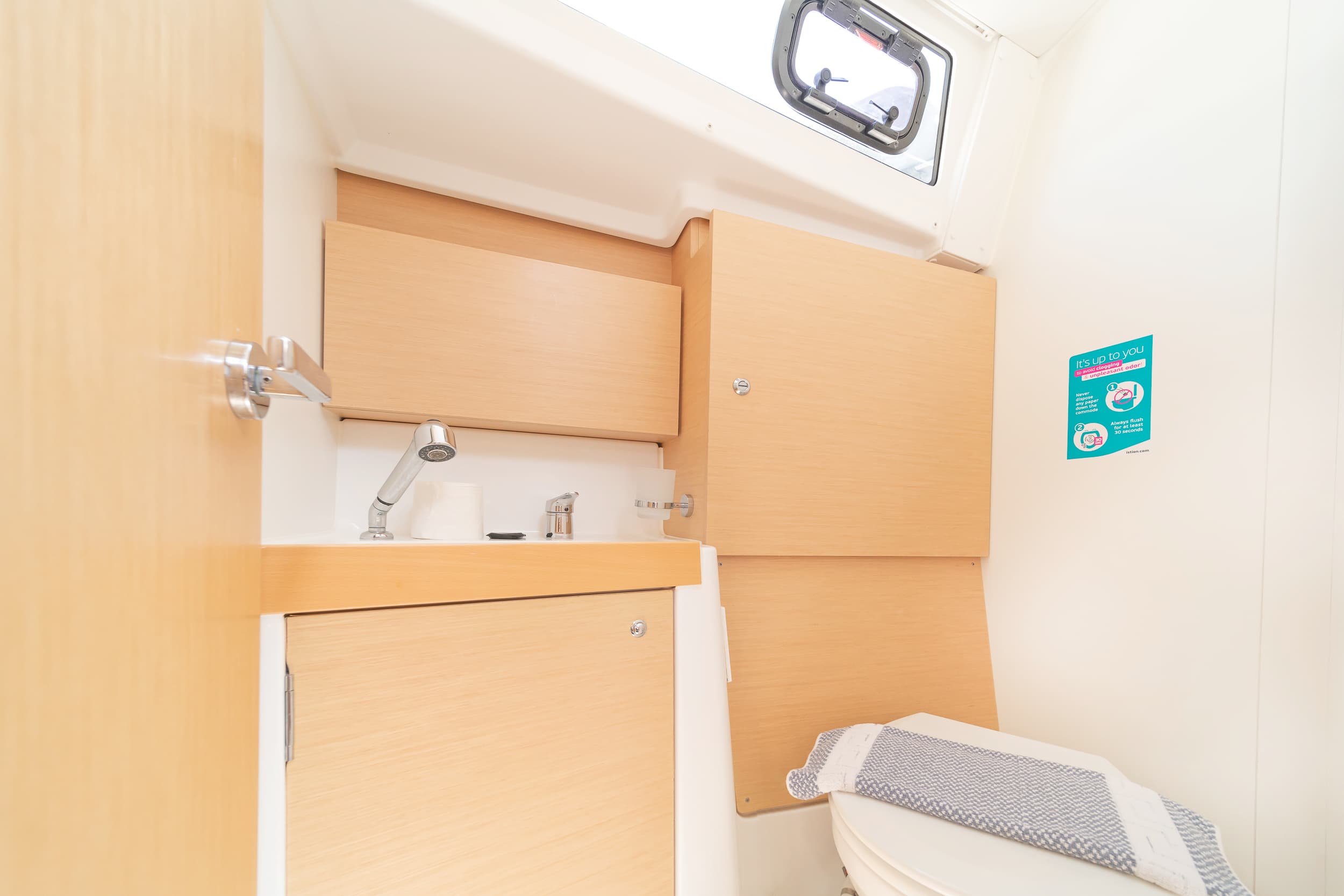 Oceanis 38.1 - photo 7