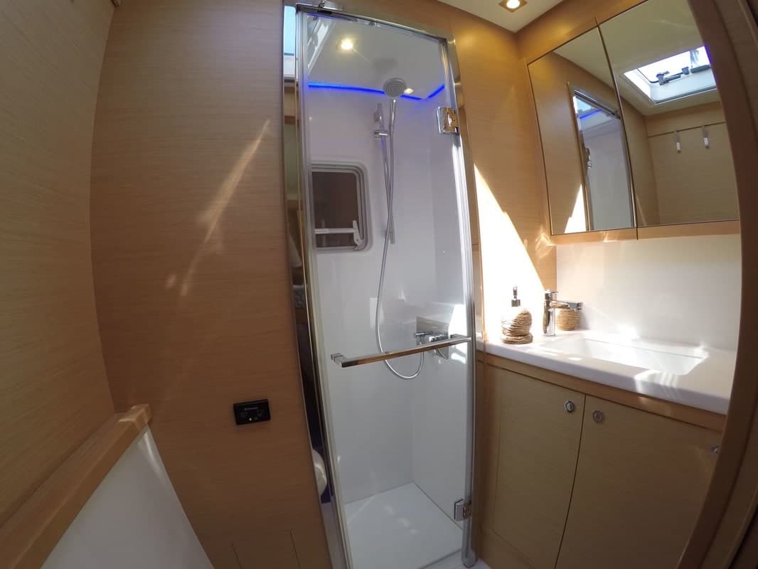 Lagoon 52F - photo 11