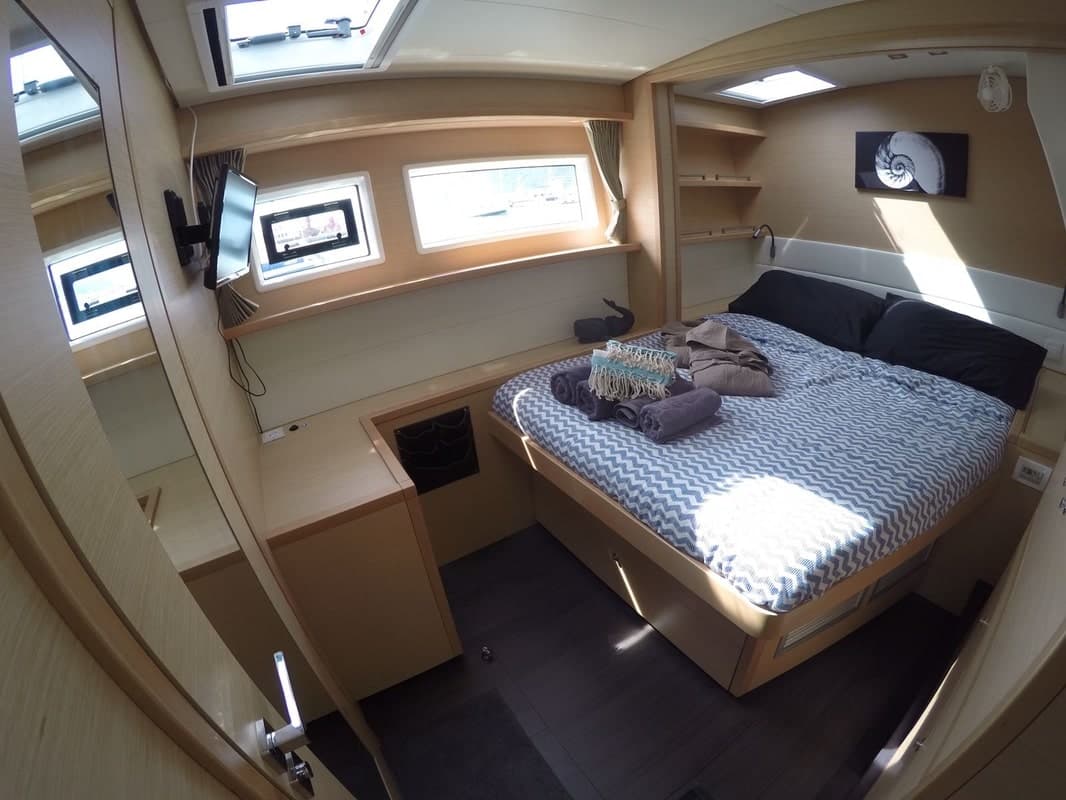 Lagoon 52F - photo 10