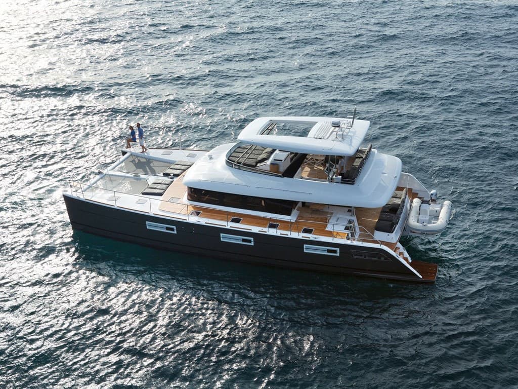 Lagoon Power 630 - photo 34