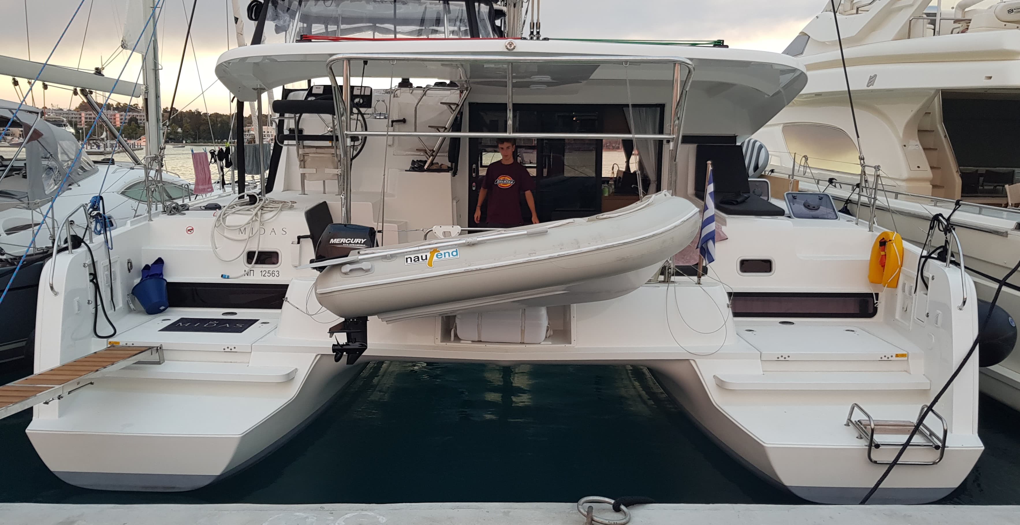 Lagoon 42 - photo 15