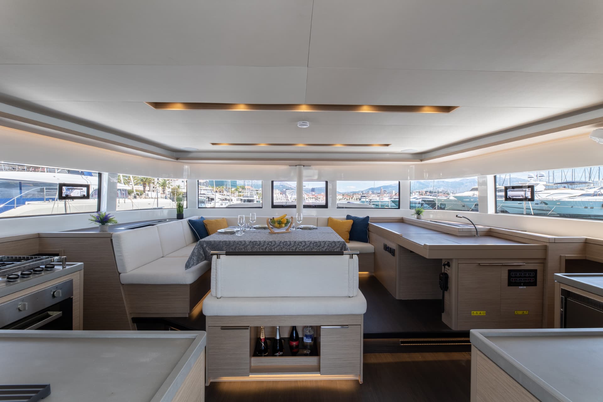 Lagoon 51 - photo 27