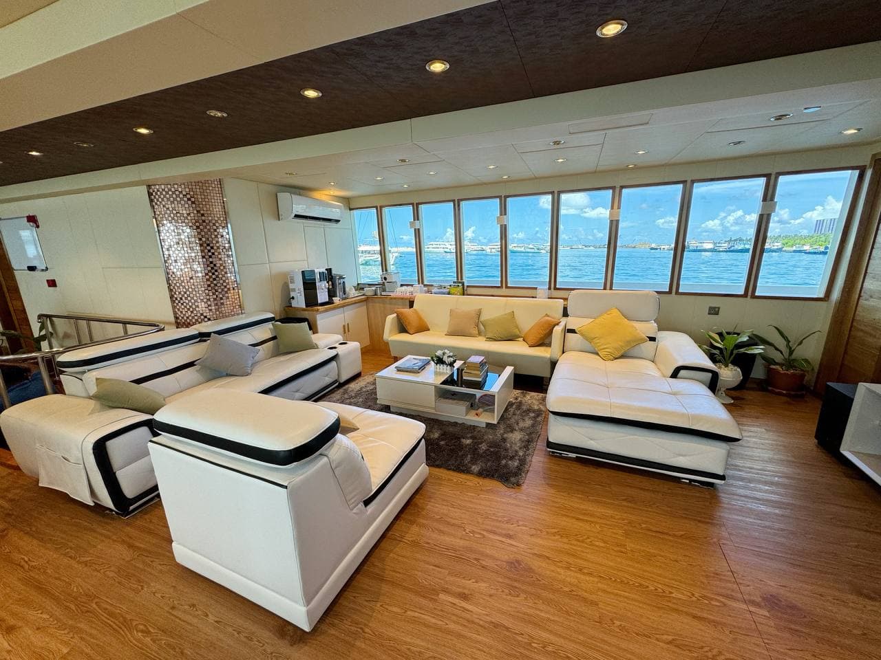 Motoryacht - photo 16