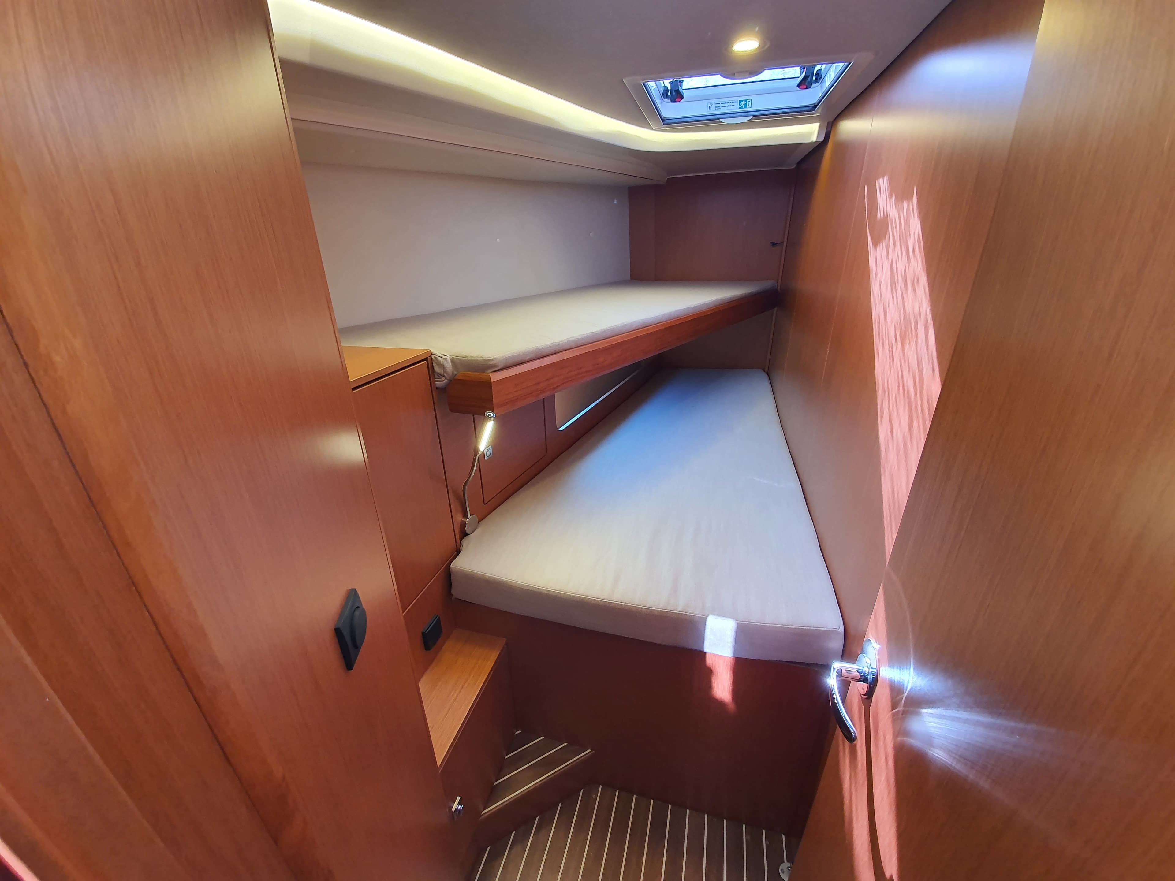 Bavaria C45 - photo 18