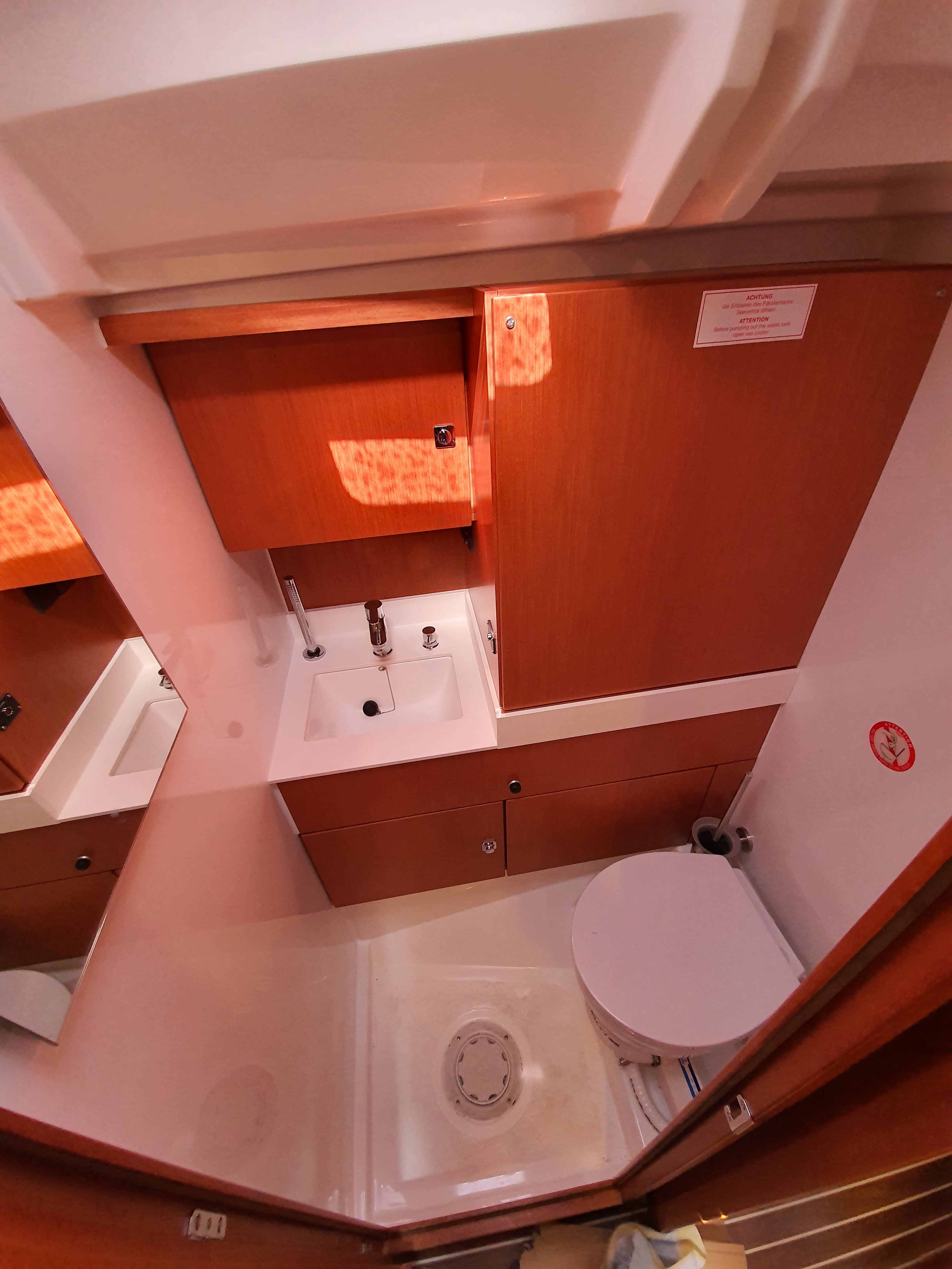 Bavaria C45 - photo 20