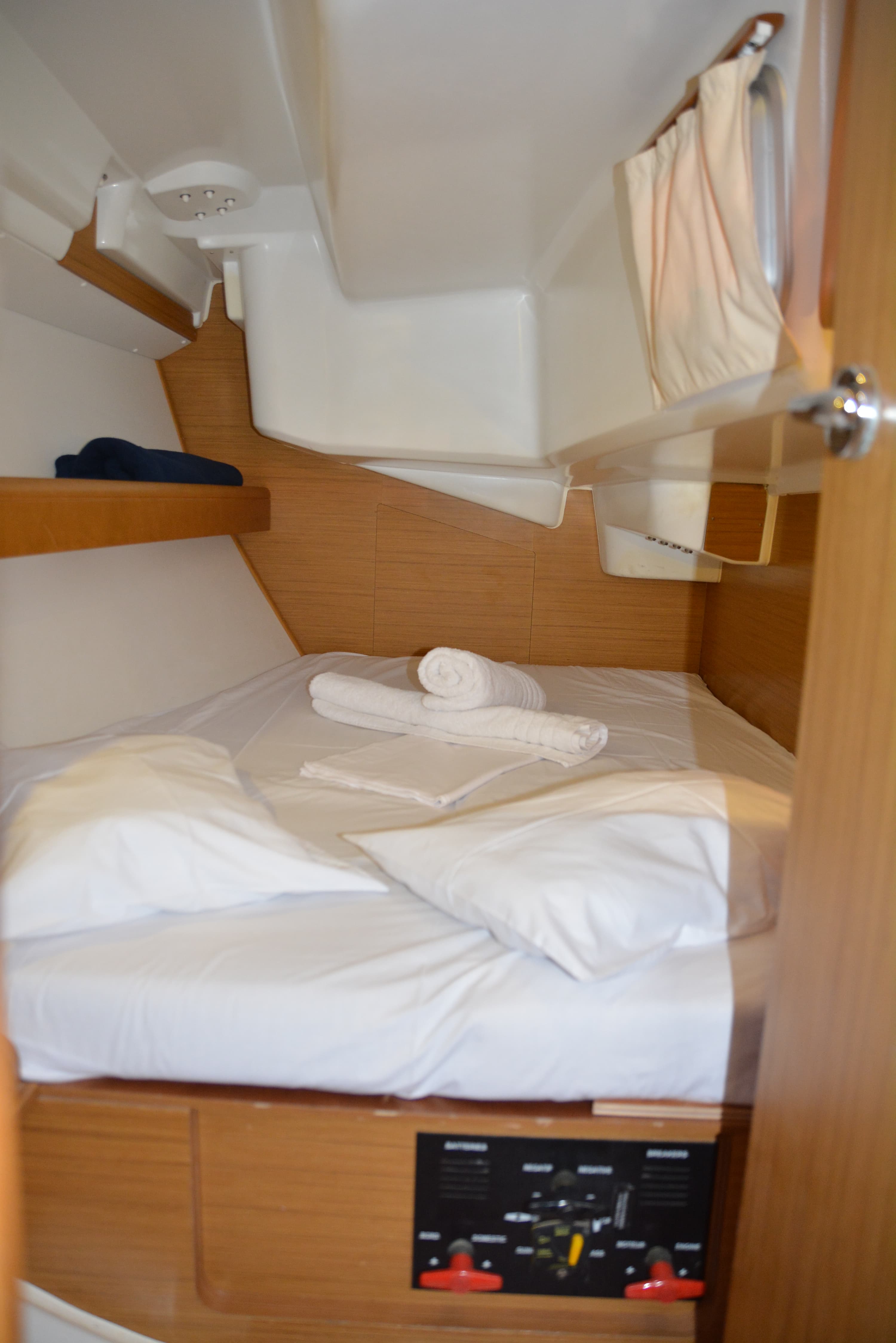 Sun Odyssey 36i - photo 35