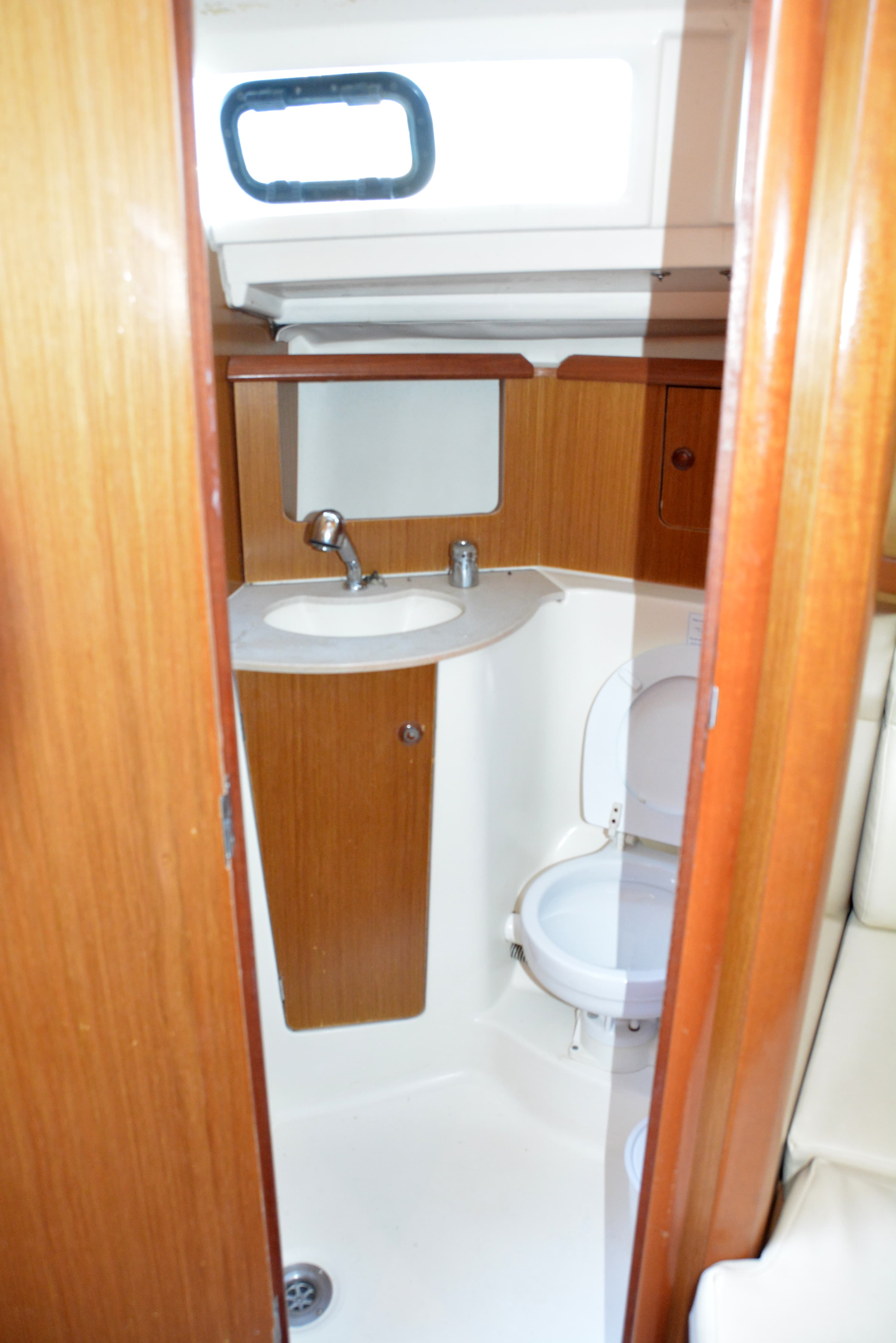 Sun Odyssey 32i - photo 27