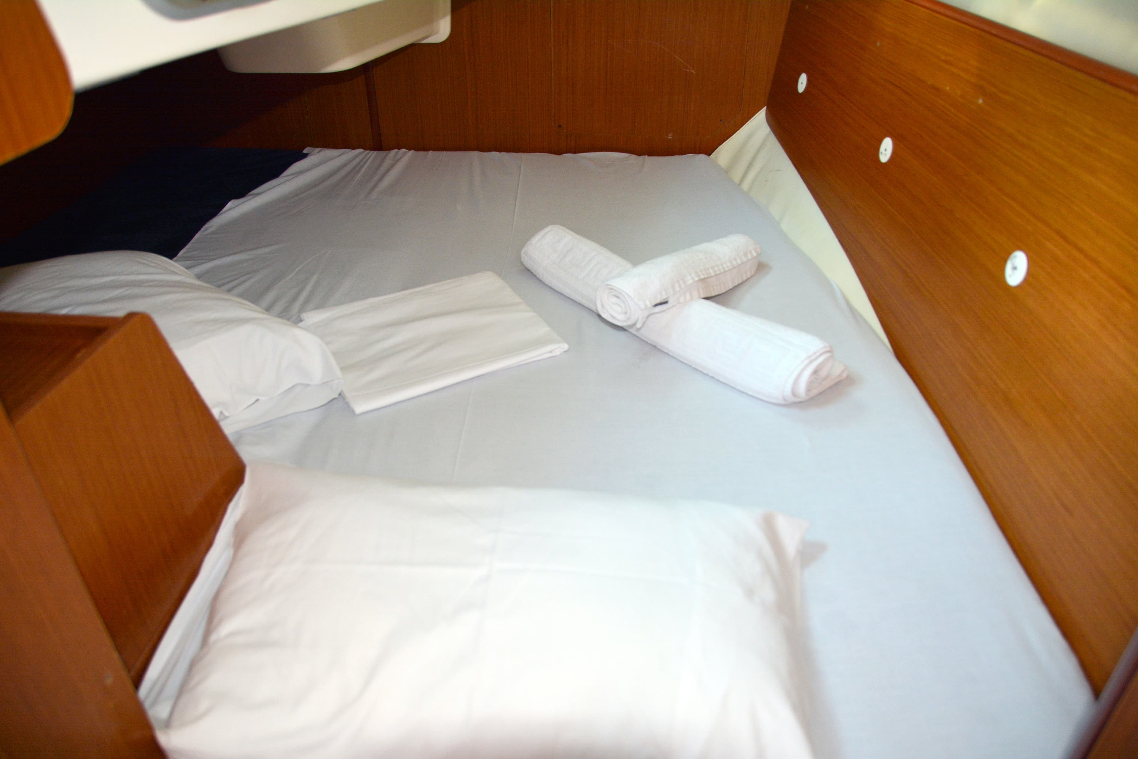 Sun Odyssey 32i - photo 17