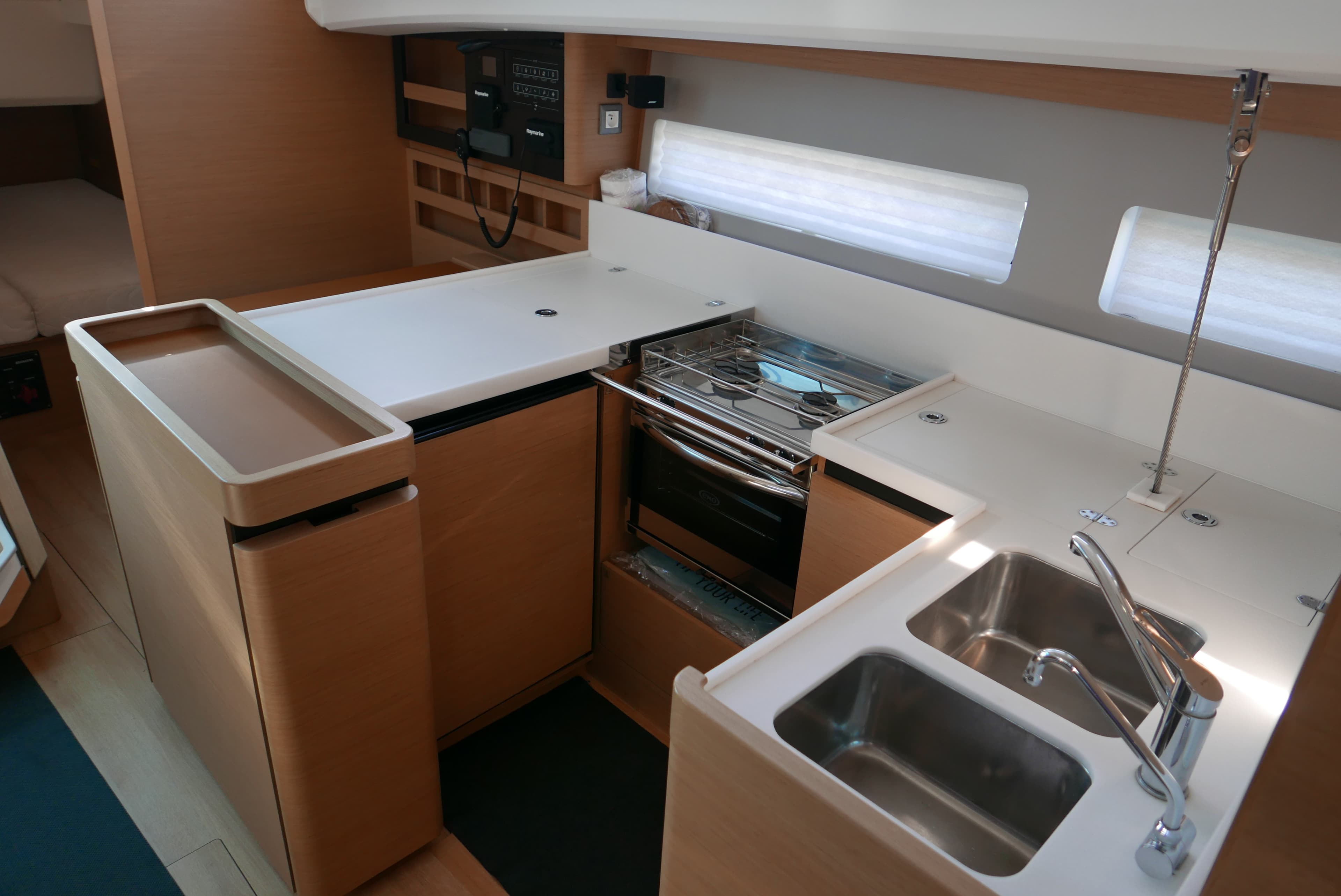 Sun Odyssey 440 - photo 10