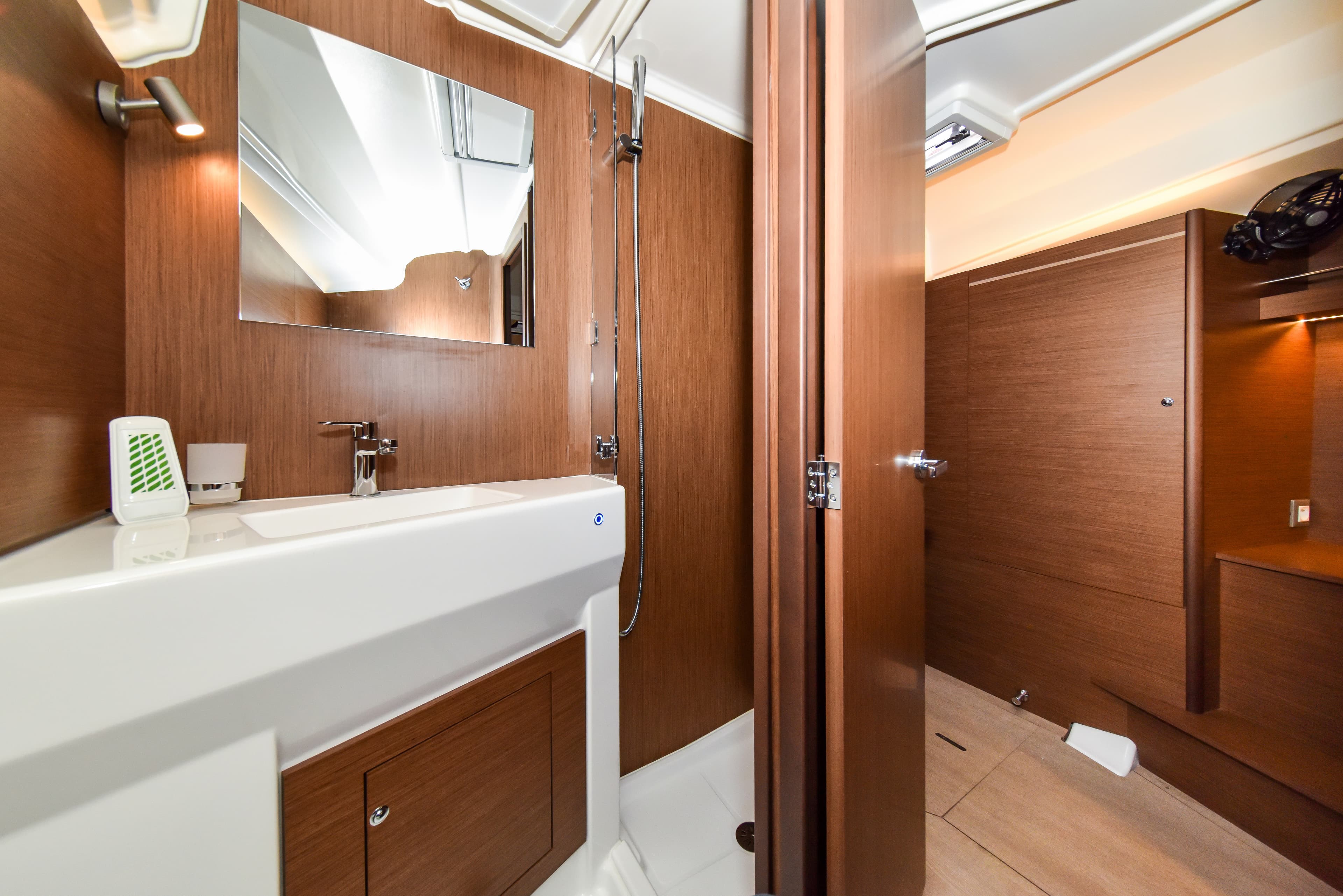 Oceanis 40.1 - photo 29