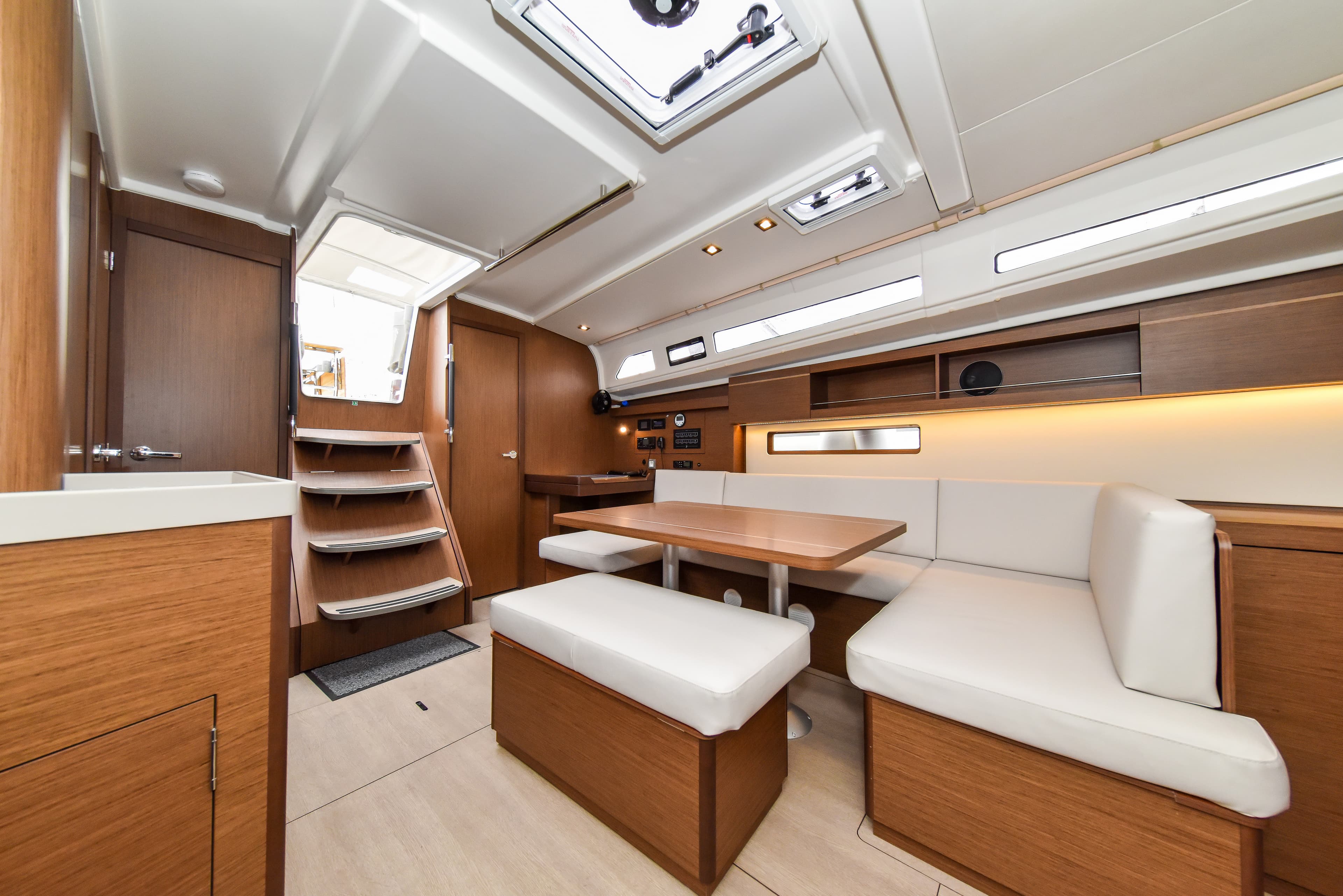 Oceanis 40.1 - photo 5