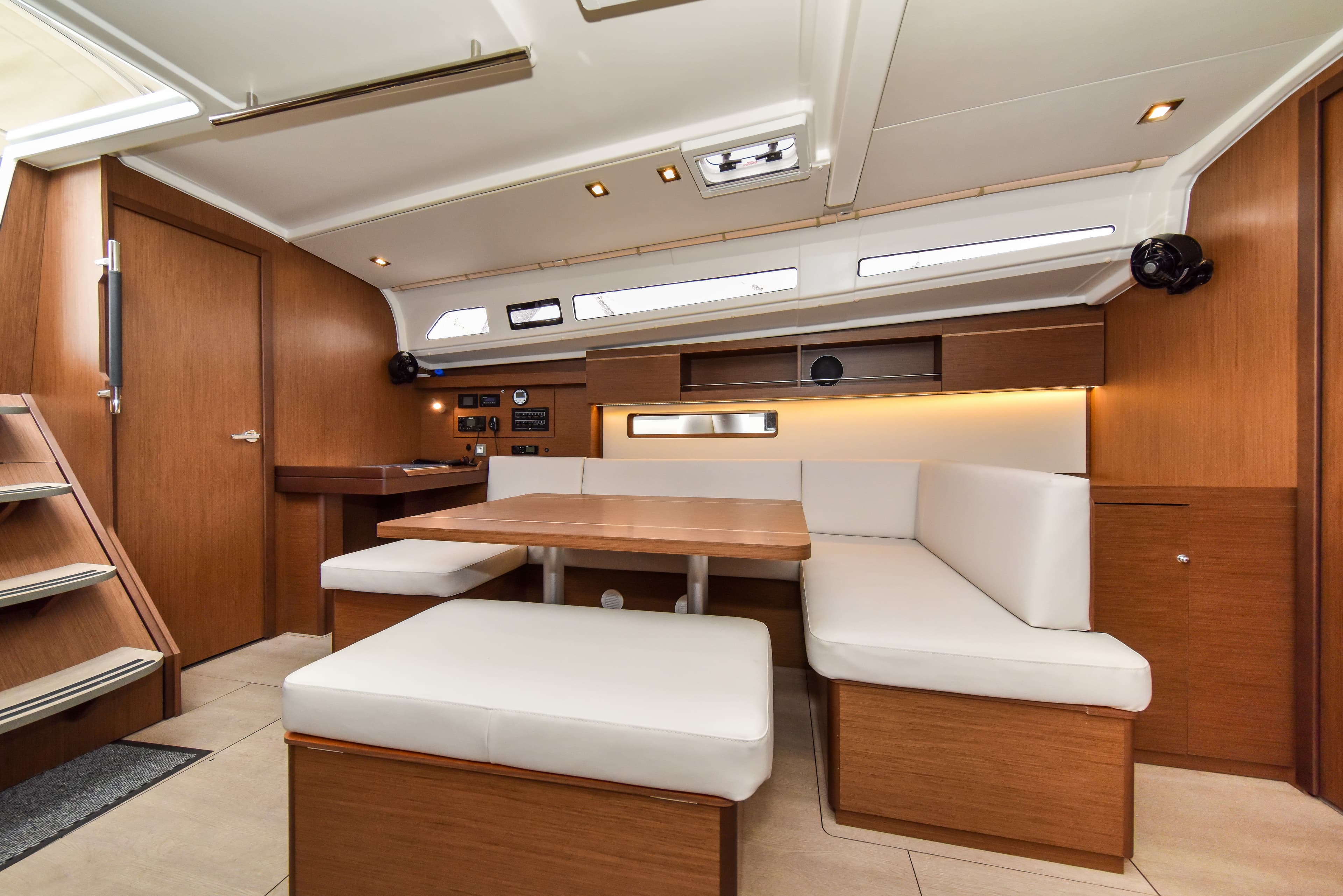 Oceanis 40.1 - photo 14