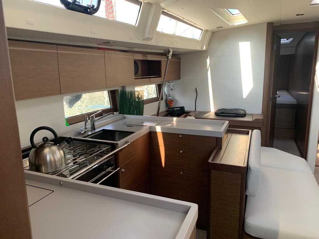 Oceanis 51.1 - photo 11