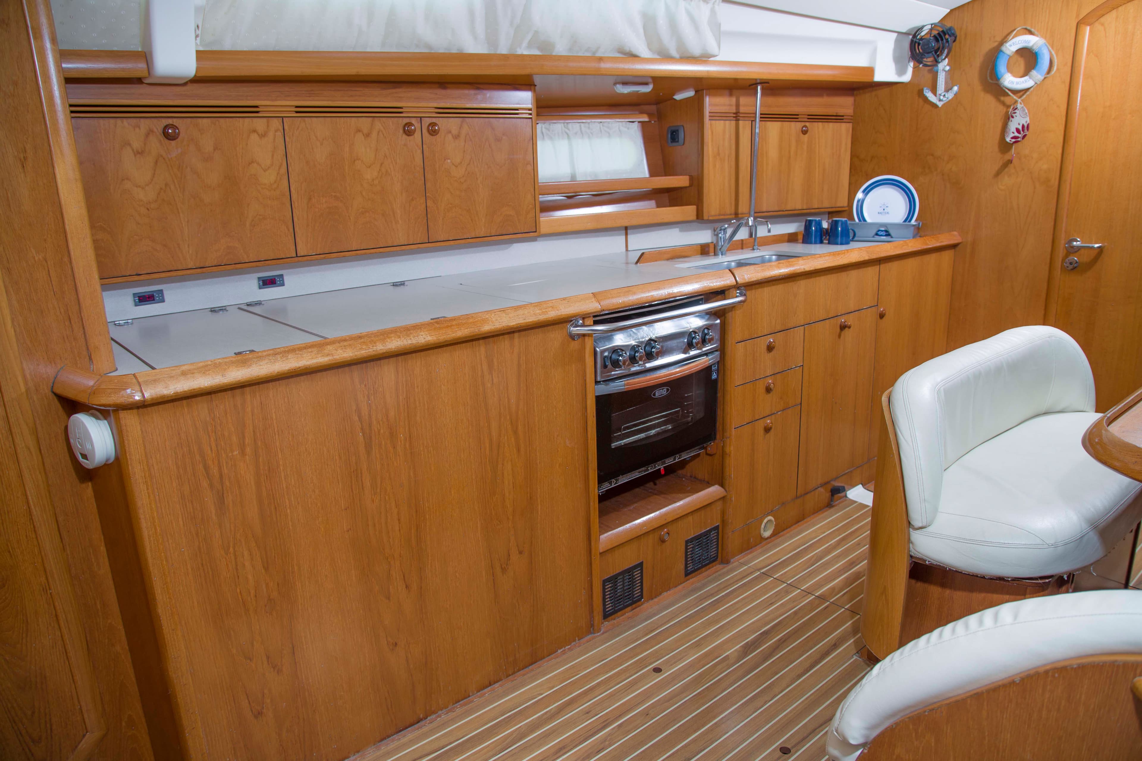 Sun Odyssey 45 - photo 11