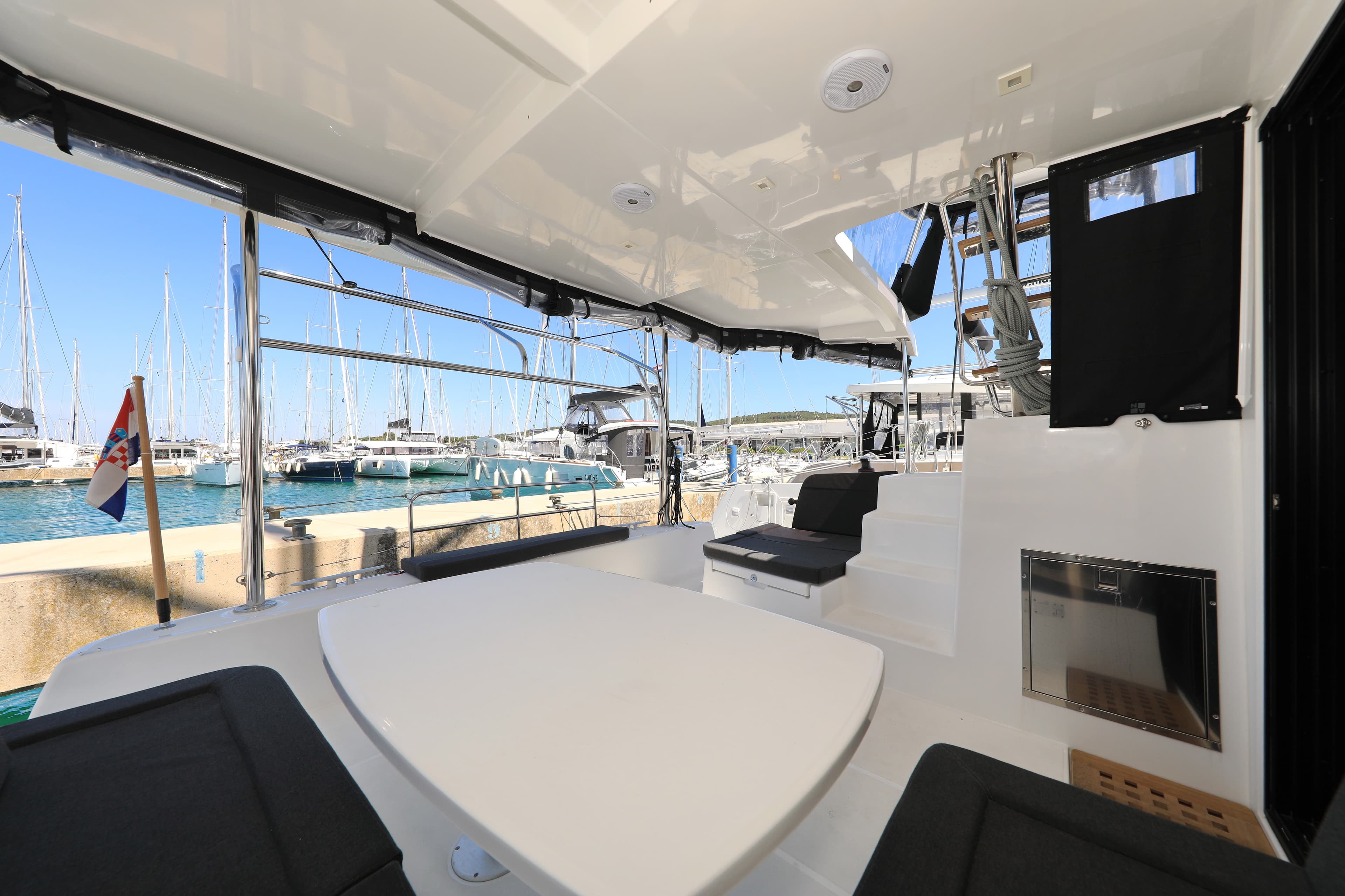 Lagoon 42 - photo 83