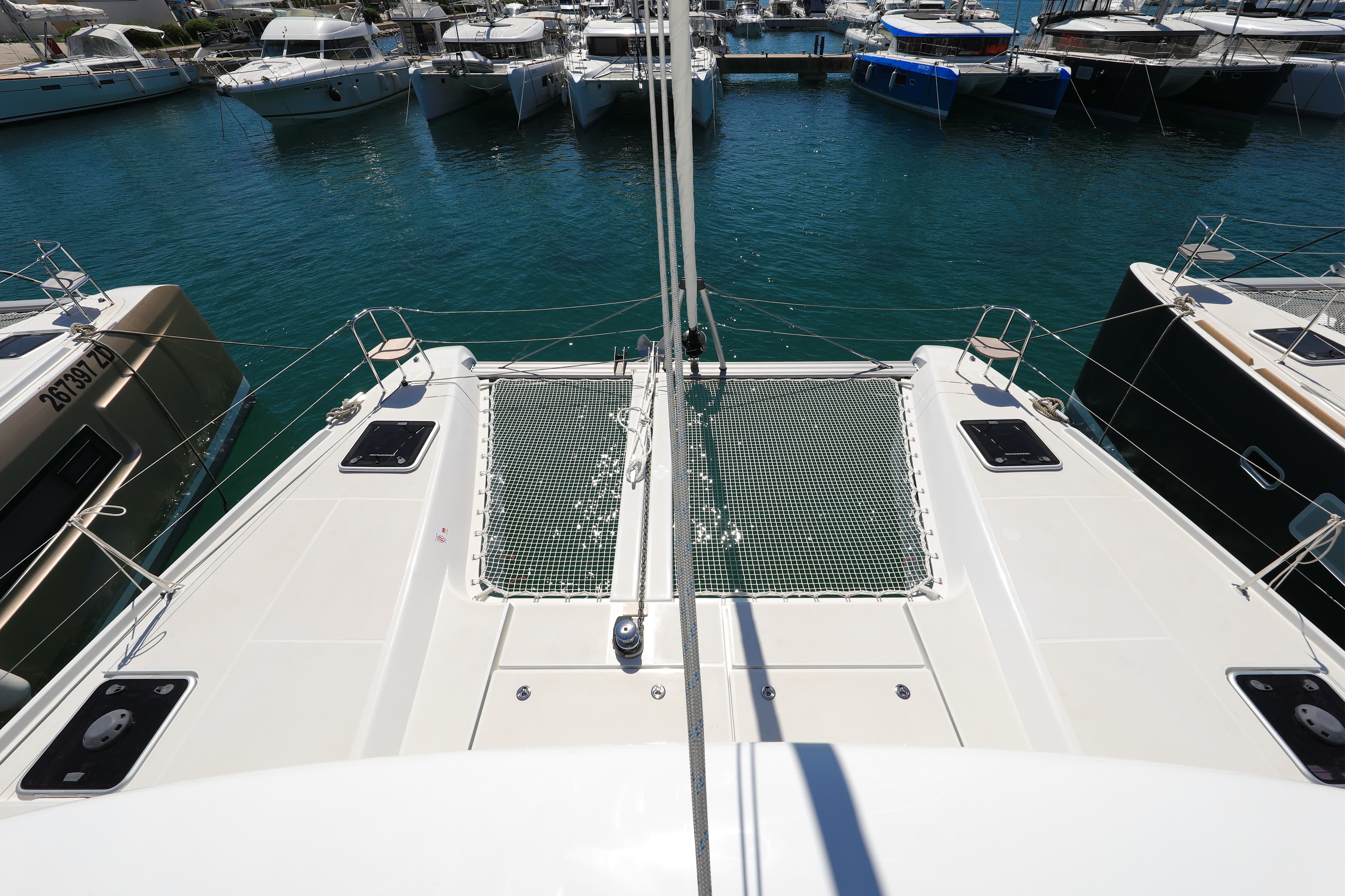 Lagoon 42 - photo 13